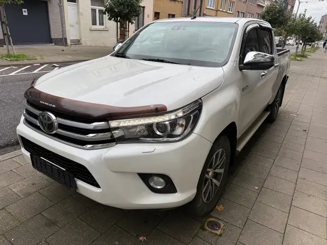 Toyota Hilux 2.4 D-4D 4WD FULL OPTION AUTOMATIQUE ✅PROPRE