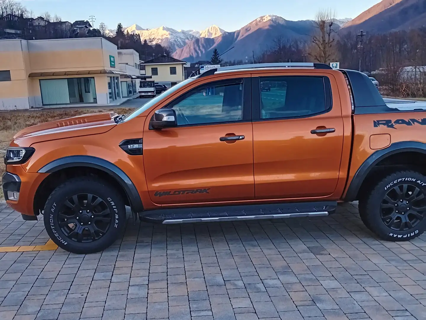 Ford Ranger Wildtrak Arancione - 1