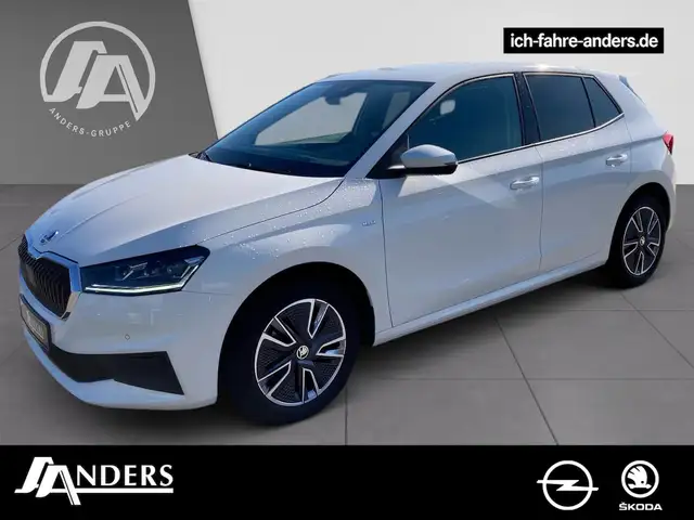 Skoda Fabia 1.0 TSI Tour DSG LED+Navi+PDC+SHZ+AUT+LM