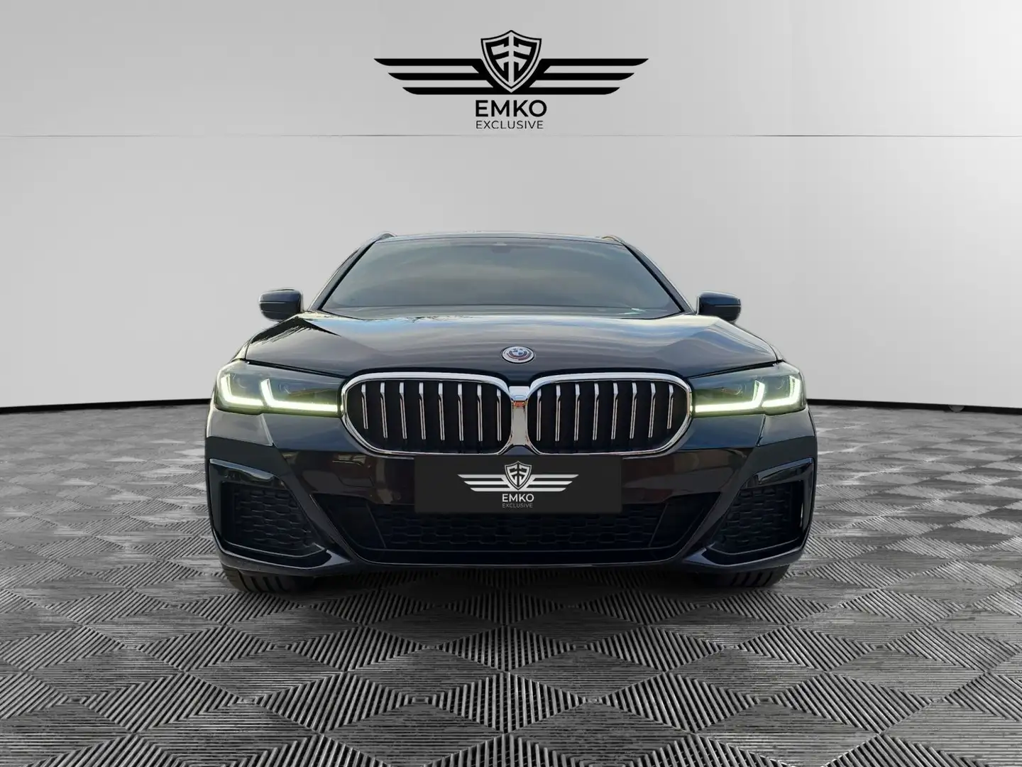 BMW 520 5er - 520 d x Drive Mild Hybrid Schwarz - 2