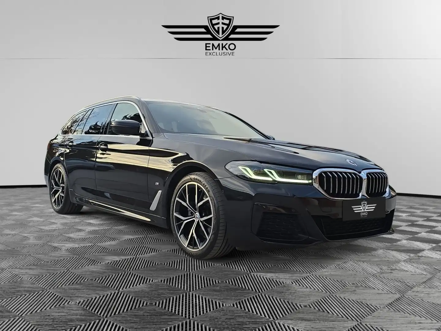 BMW 520 5er - 520 d x Drive Mild Hybrid Schwarz - 1