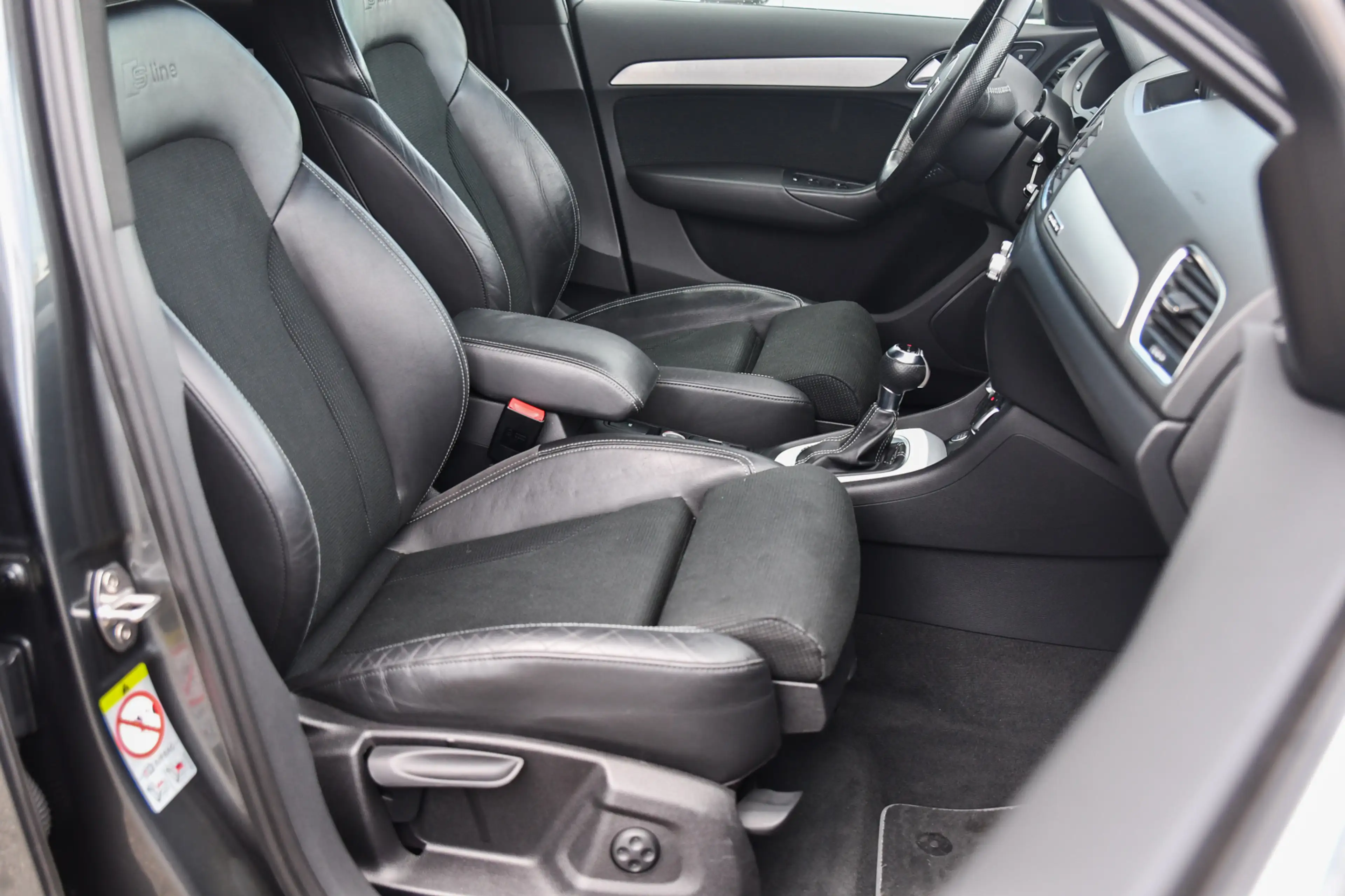 Audi Q3 2.0 TDI quattro 3xS-Line, Trekhaak, Stoelverw, 20" — photo 16
