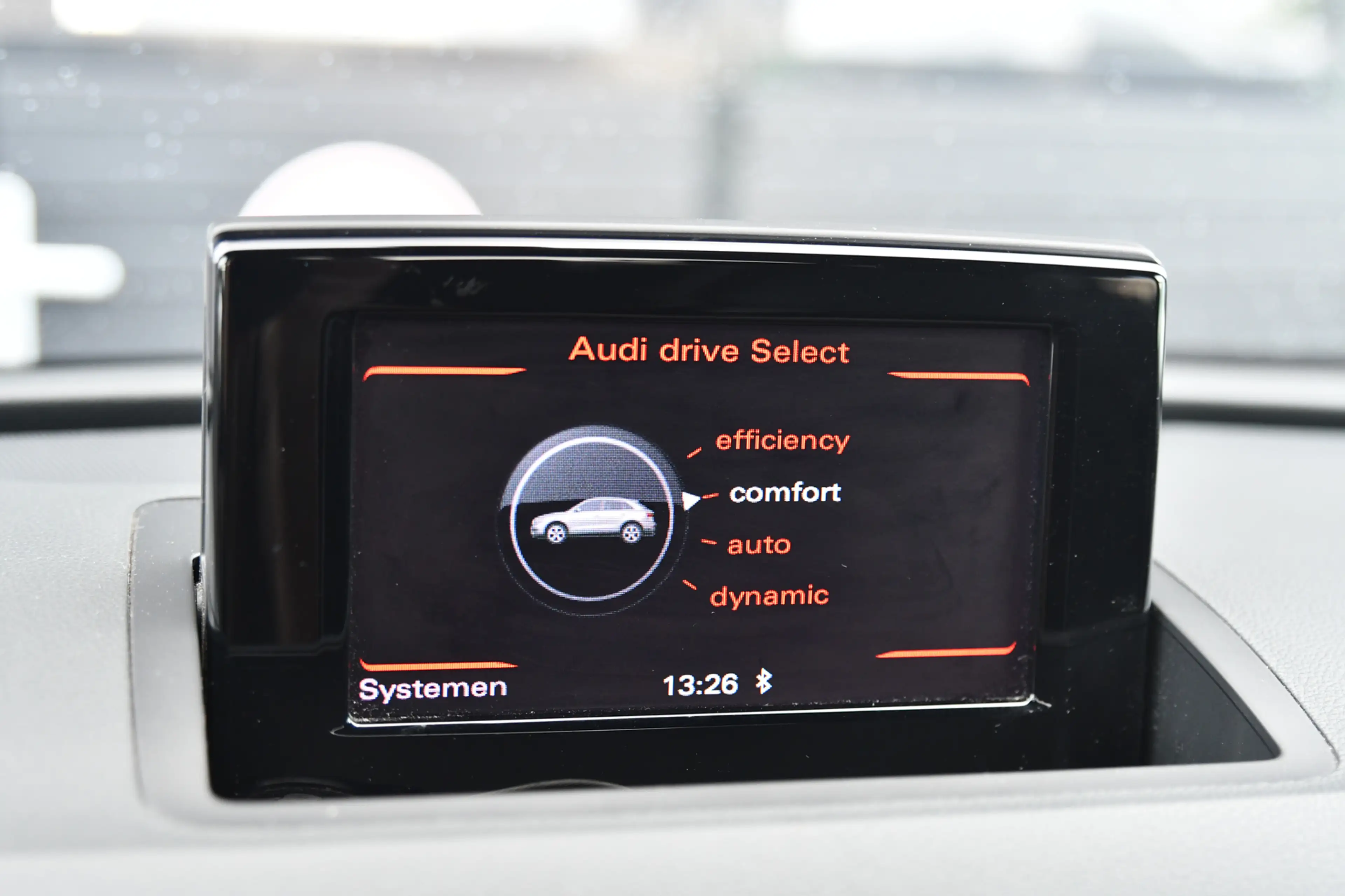 Audi Q3 2.0 TDI quattro 3xS-Line, Trekhaak, Stoelverw, 20" — photo 26