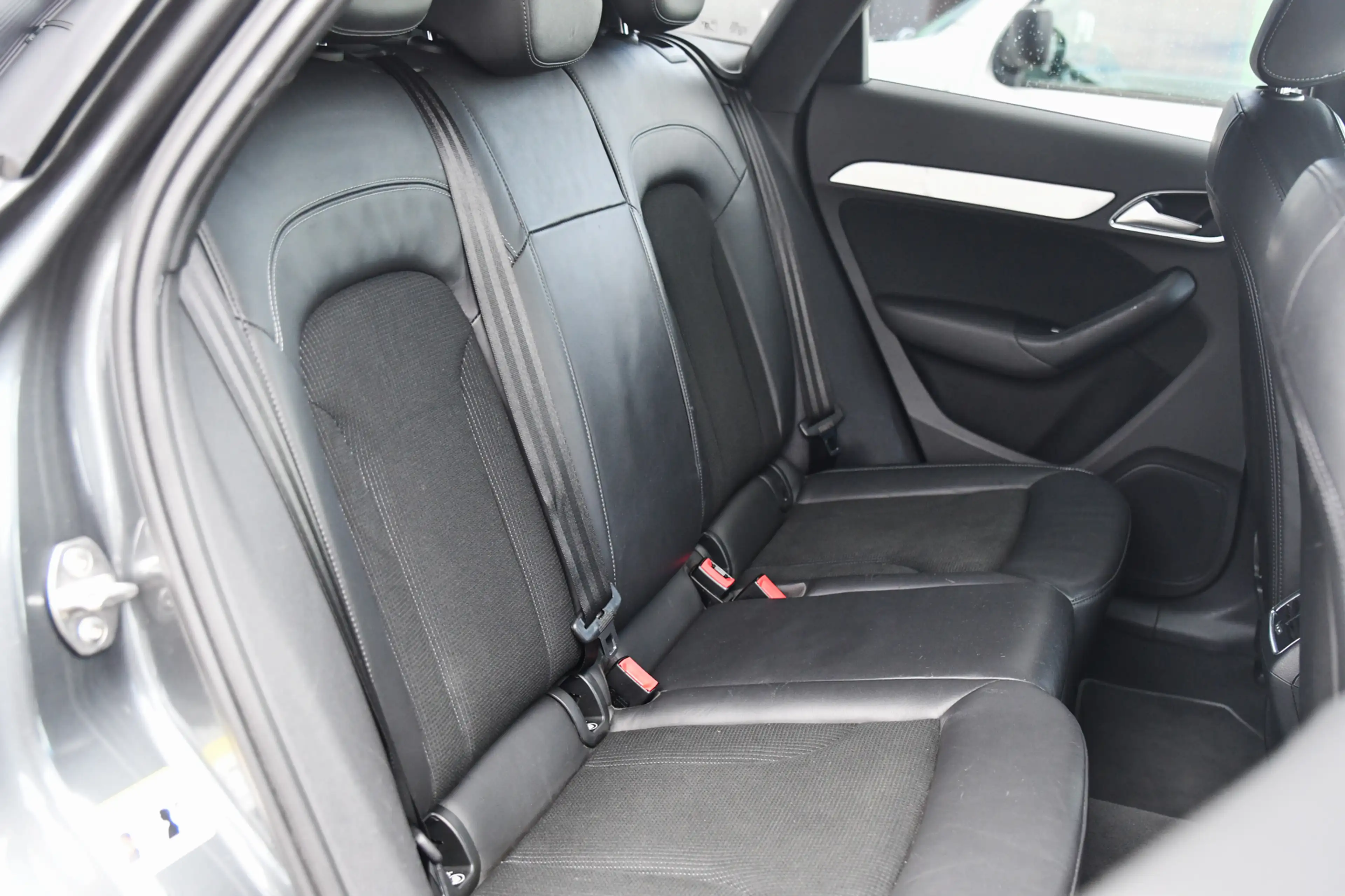 Audi Q3 2.0 TDI quattro 3xS-Line, Trekhaak, Stoelverw, 20" — photo 19