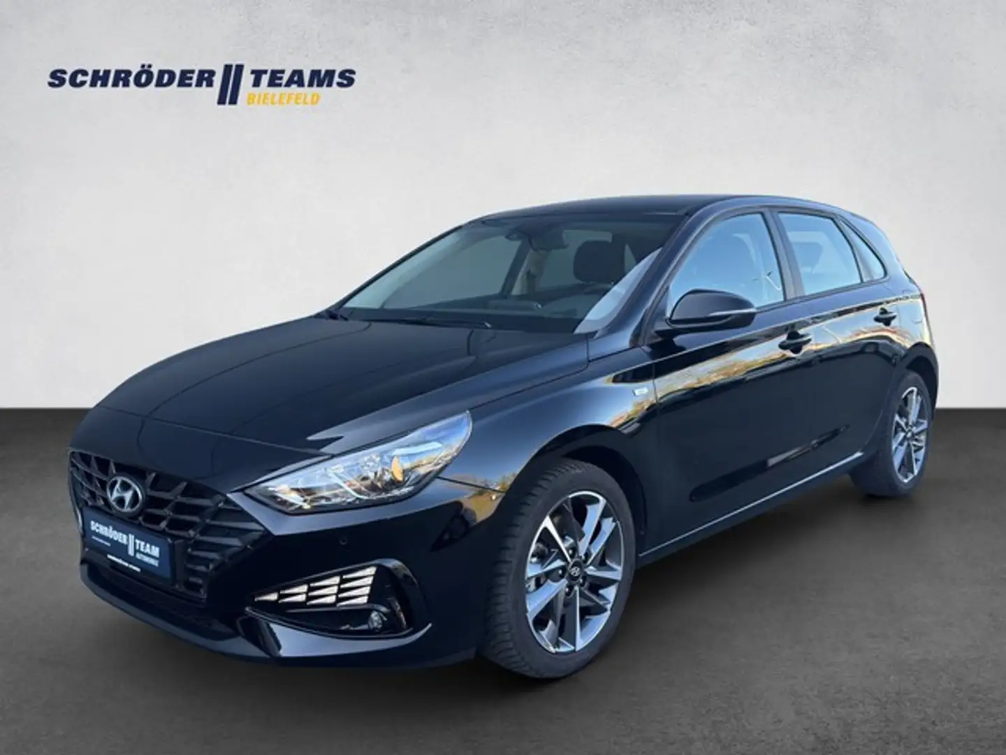 Hyundai i30 1.0 T-GDi DCT Trend KAMERA/SHZ/KLIMA Schwarz - 1