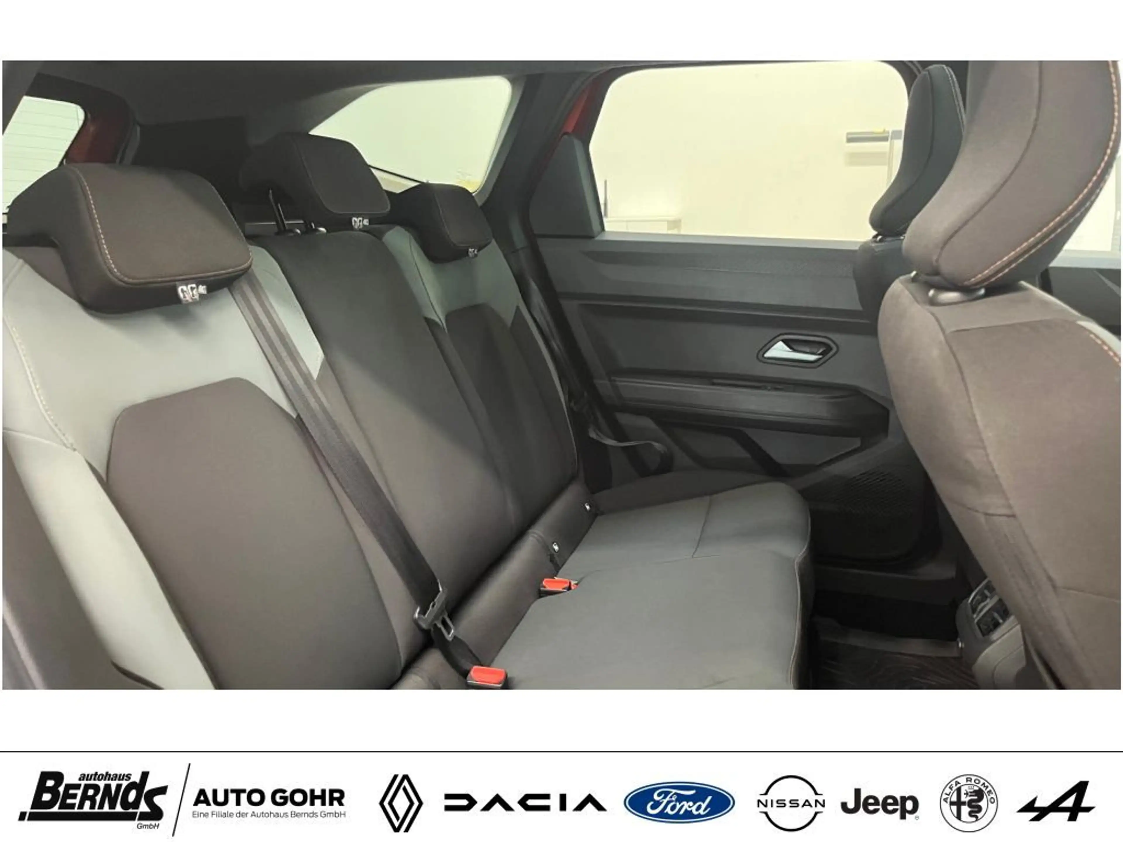 Dacia Bigster Hybrid 155 Extreme AUTOMATIK KLIMAAUTO. ACC NAVIG. — photo 4