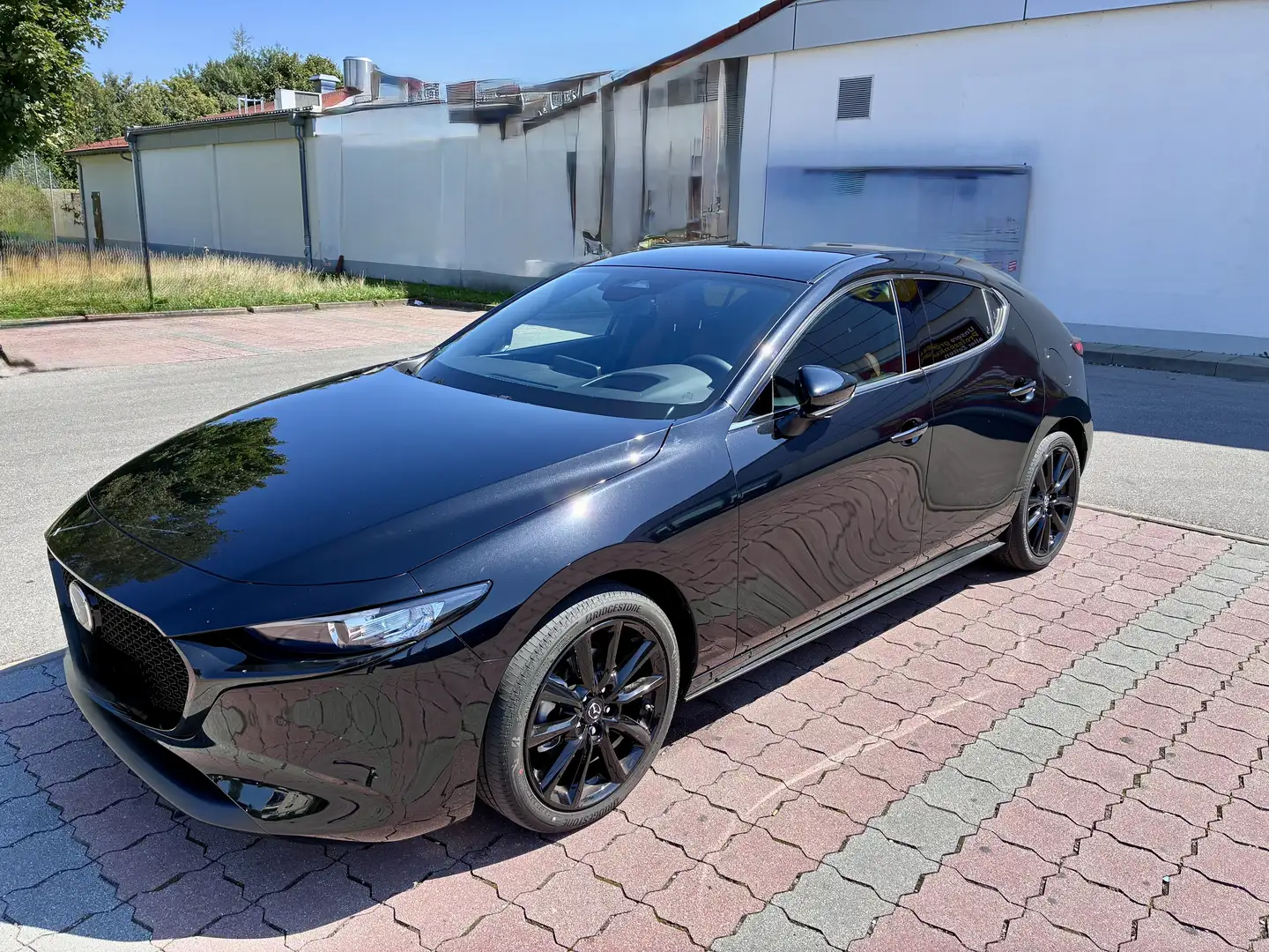 Mazda 3 e-SKYACTIV-X 186 M HYBRID Aut. NAGISA - 1