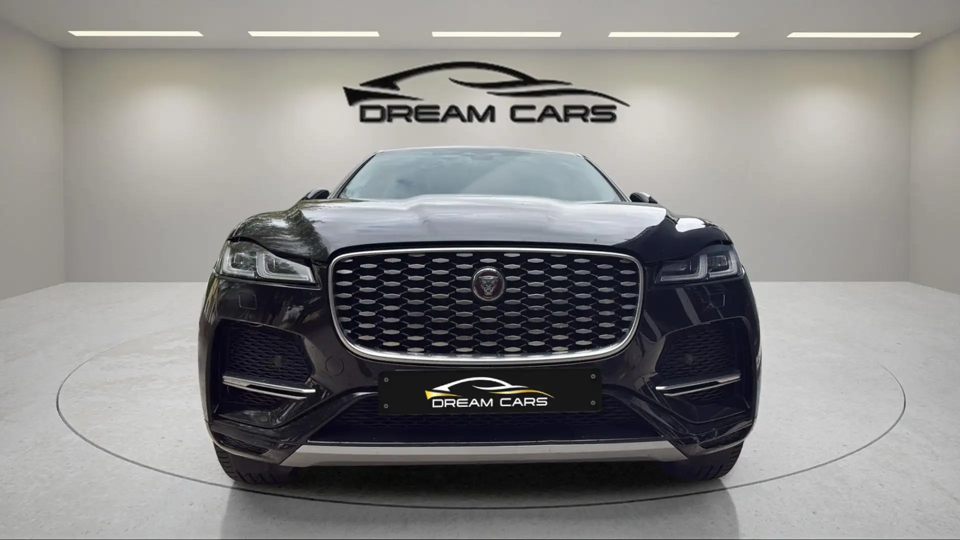 Jaguar F-Pace 2.0D l4 MHEV SE Aut. AWD 204 Noir - 1