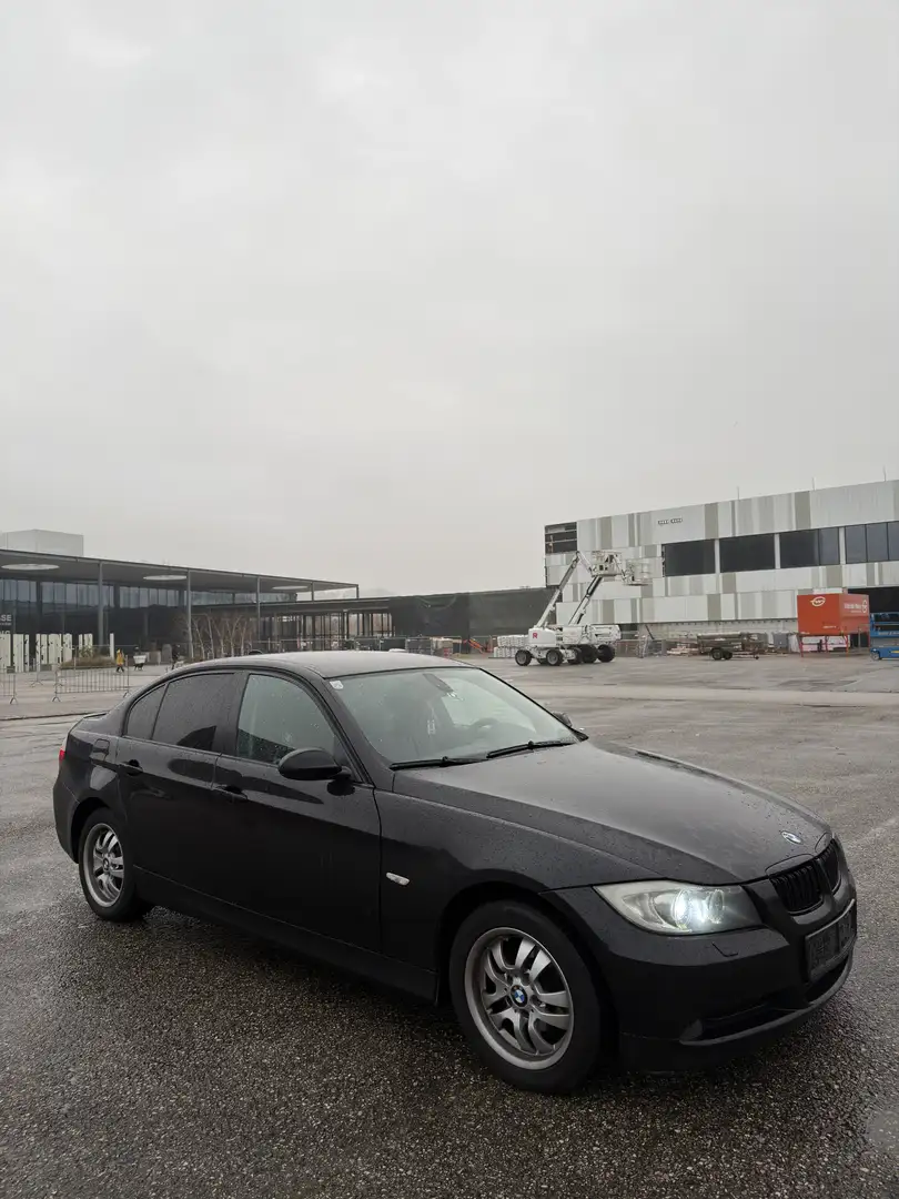 BMW 318 318d E90 - MPaket - 2