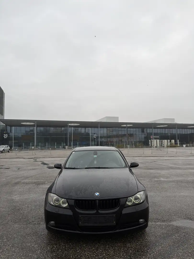 BMW 318 318d E90 - MPaket - 1