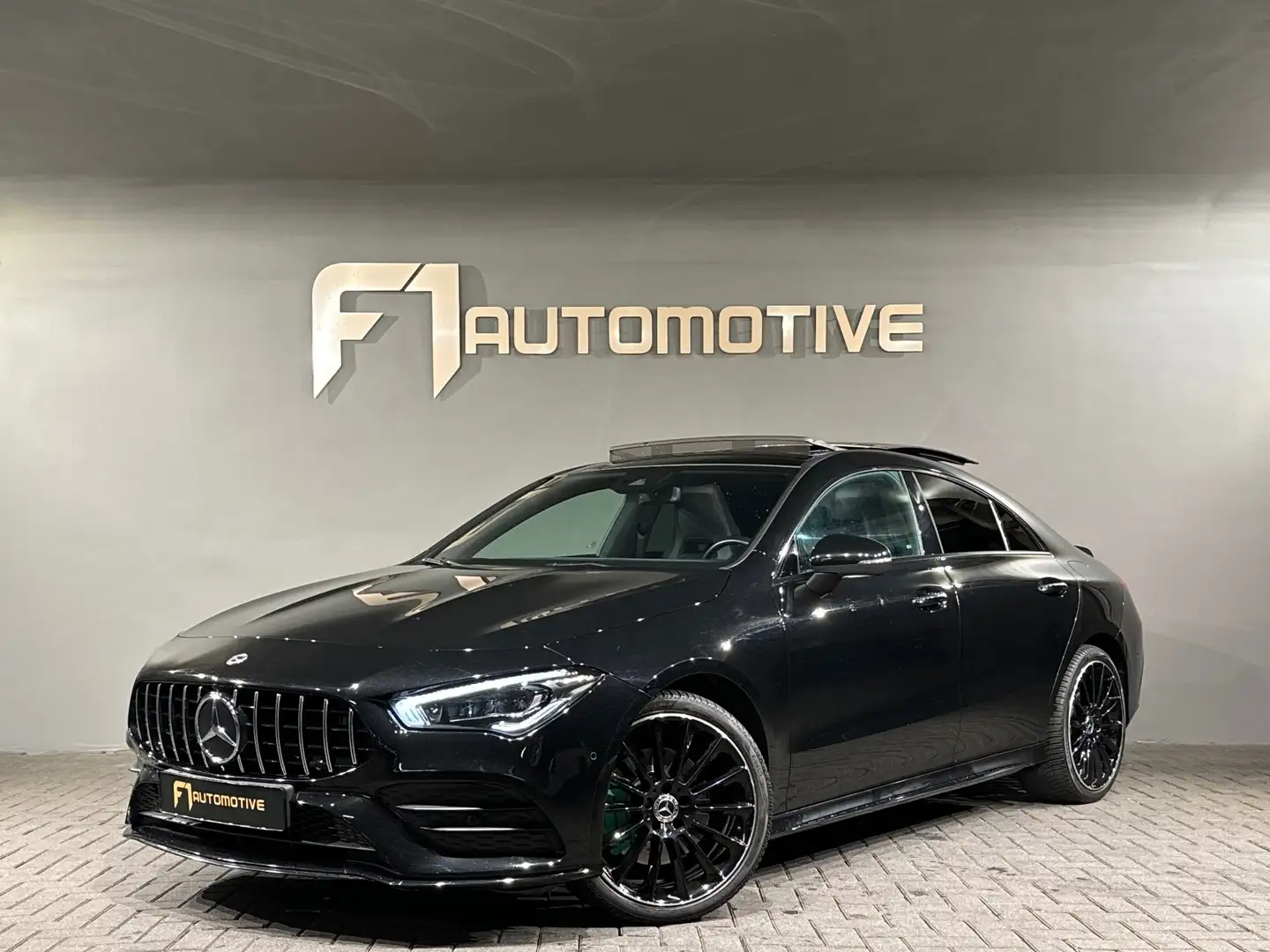 Mercedes-Benz CLA 250 e AMG Pano|Memory|Night|Cam|45s Schwarz - 1