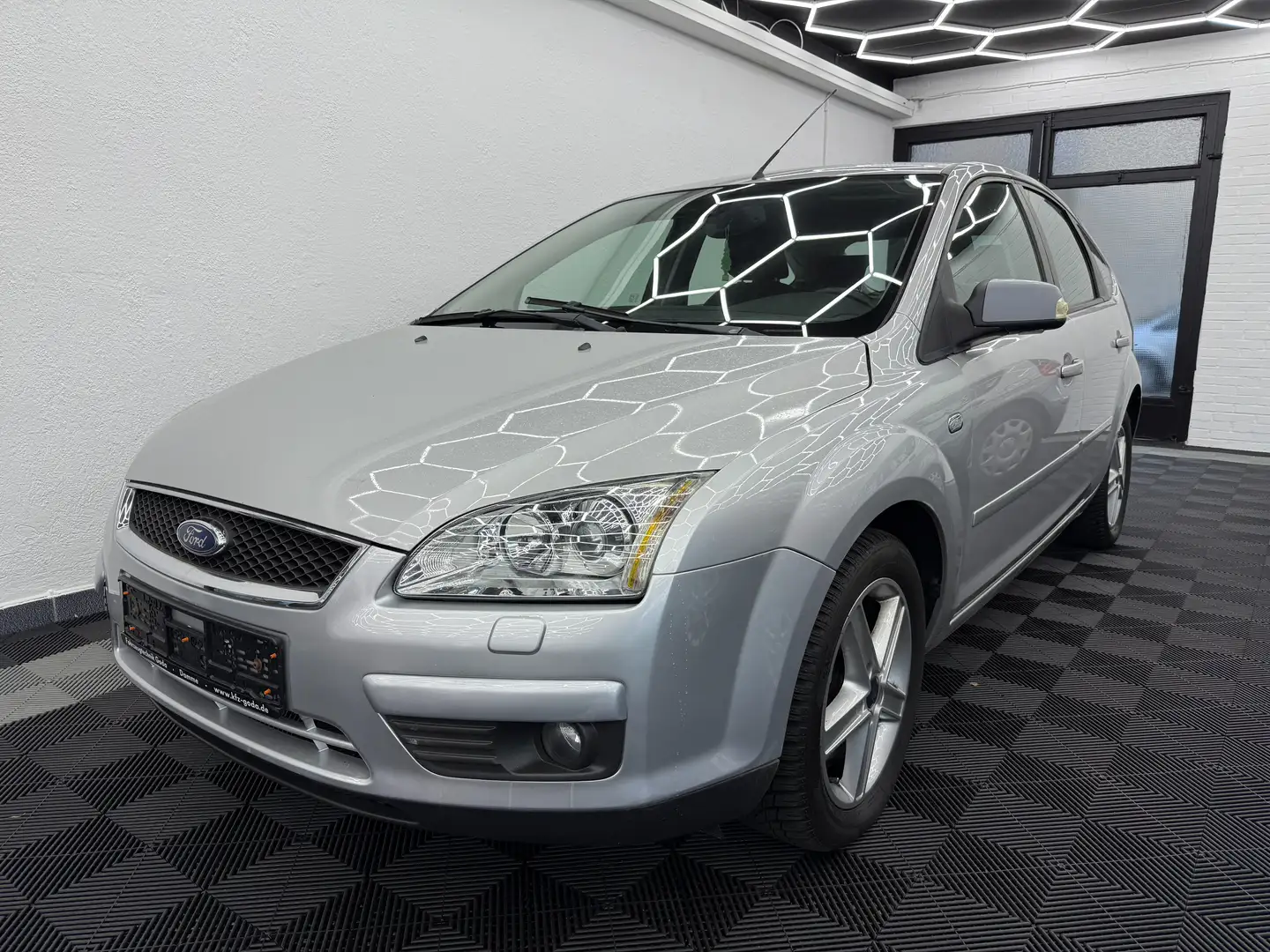 Ford Focus Ghia * HU NEU * SHZ * XENON * TOP AUSSTATTUNG Plateado - 2