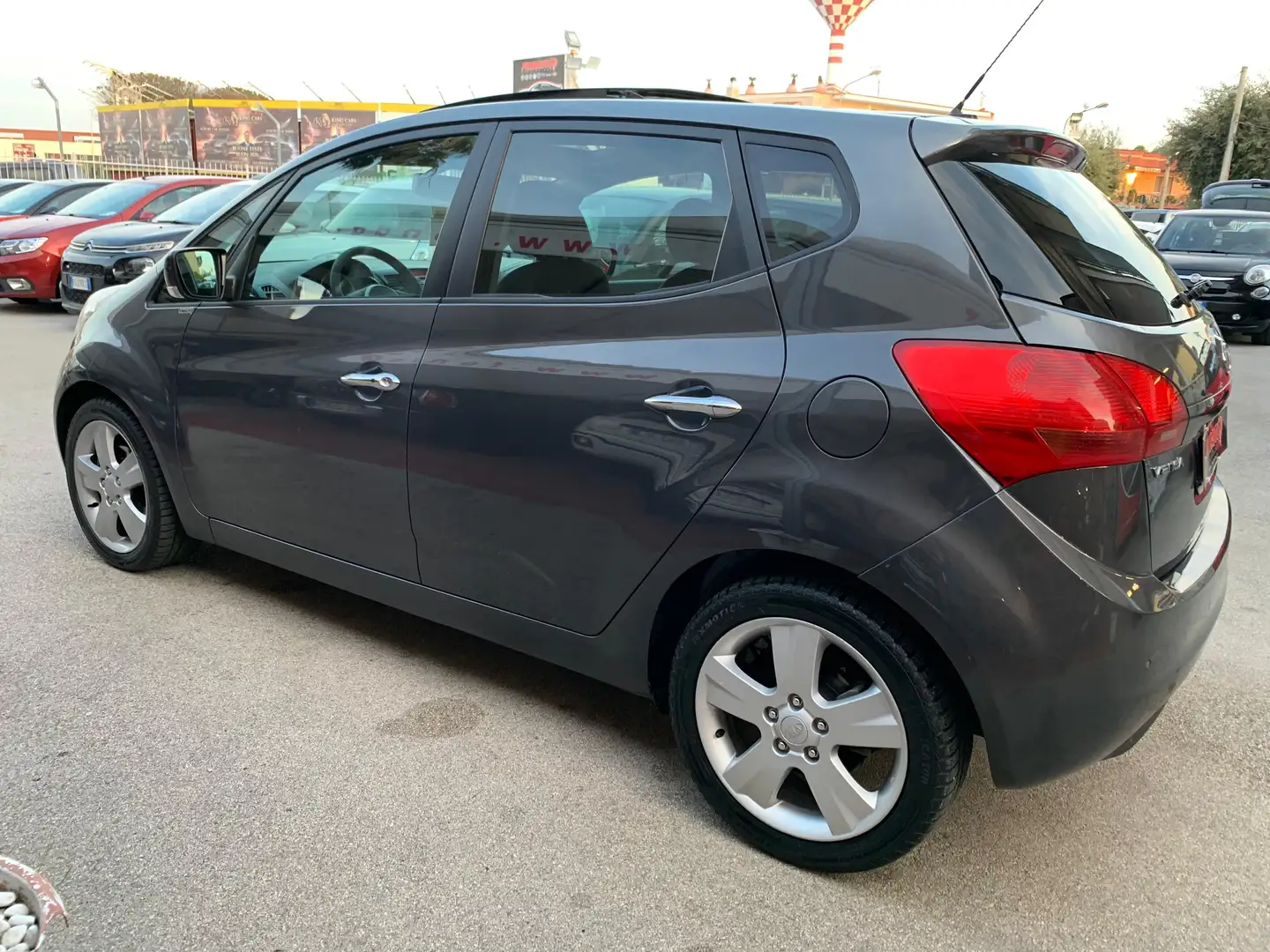 Kia Venga Venga 1.6 crdi wgt TX 115cv Grigio - 2