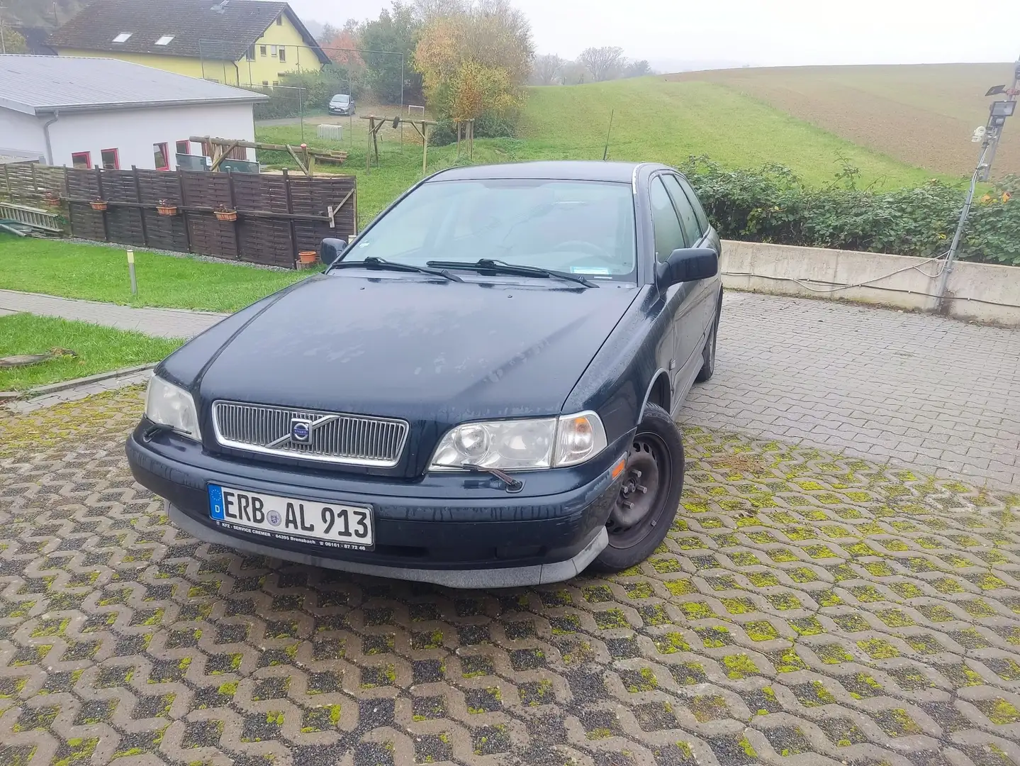 Volvo V40 V40+1.8 Negro - 1