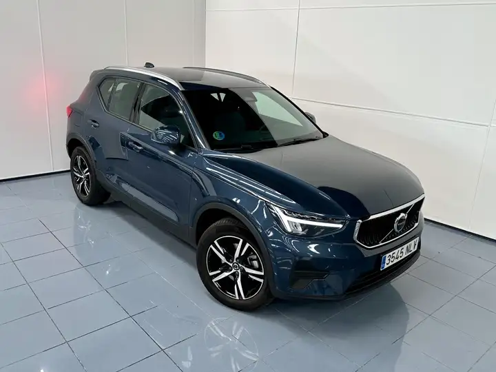 Volvo XC40 2026, foto 4