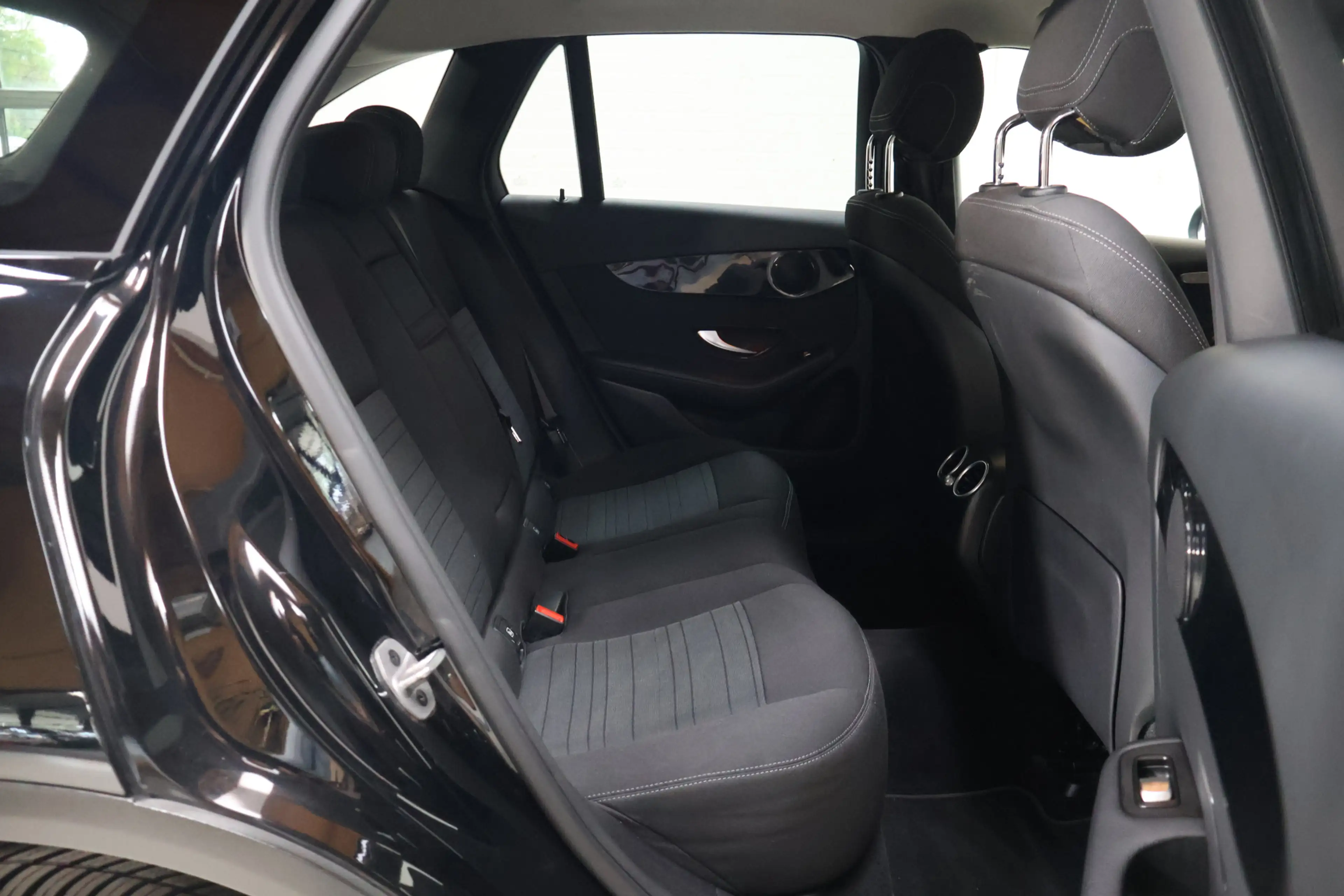 Mercedes-Benz GLC 300 300e 4MATIC Business Solution | Cam | Dab | Stoelv — photo 4
