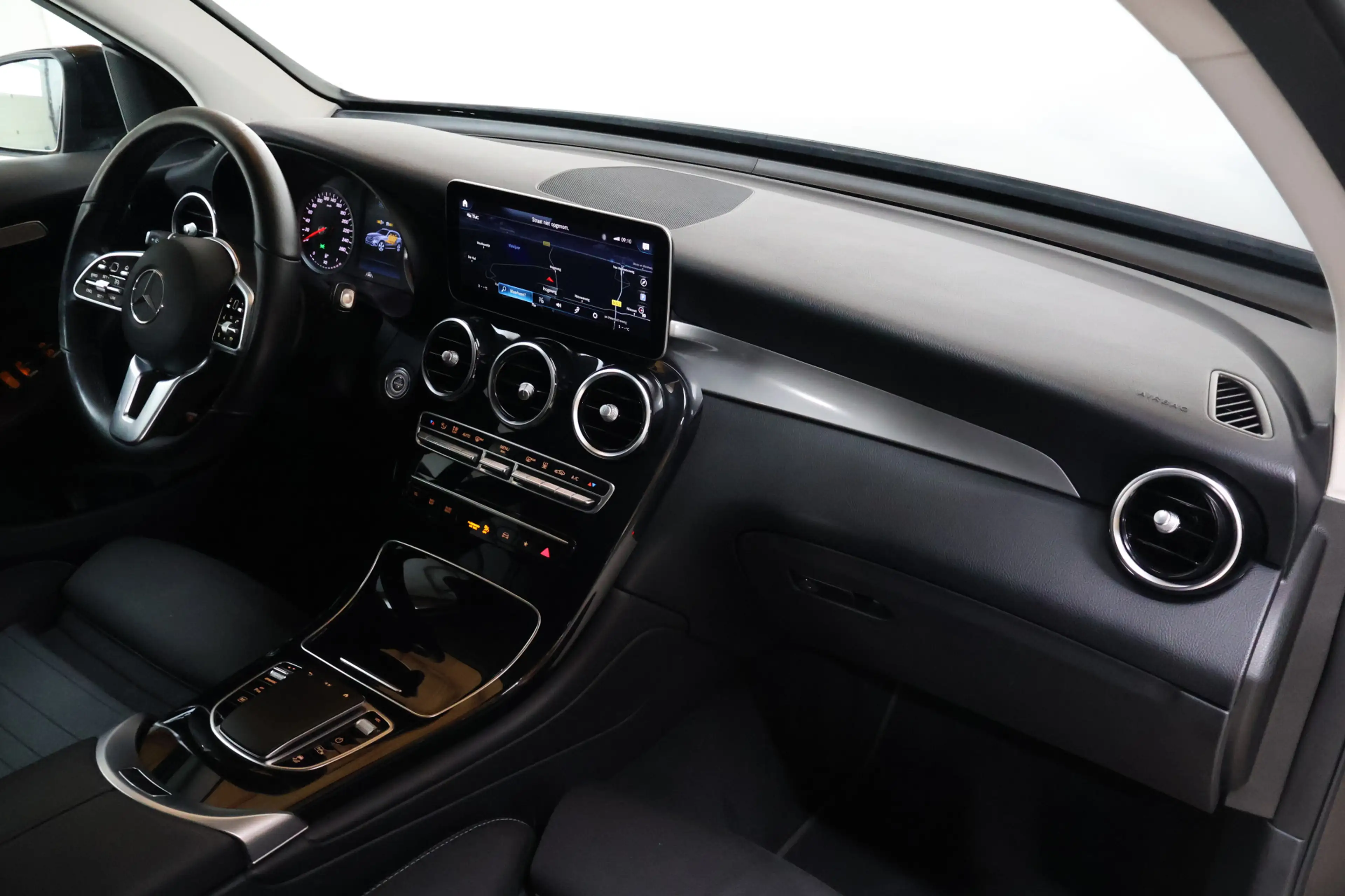 Mercedes-Benz GLC 300 300e 4MATIC Business Solution | Cam | Dab | Stoelv — photo 3