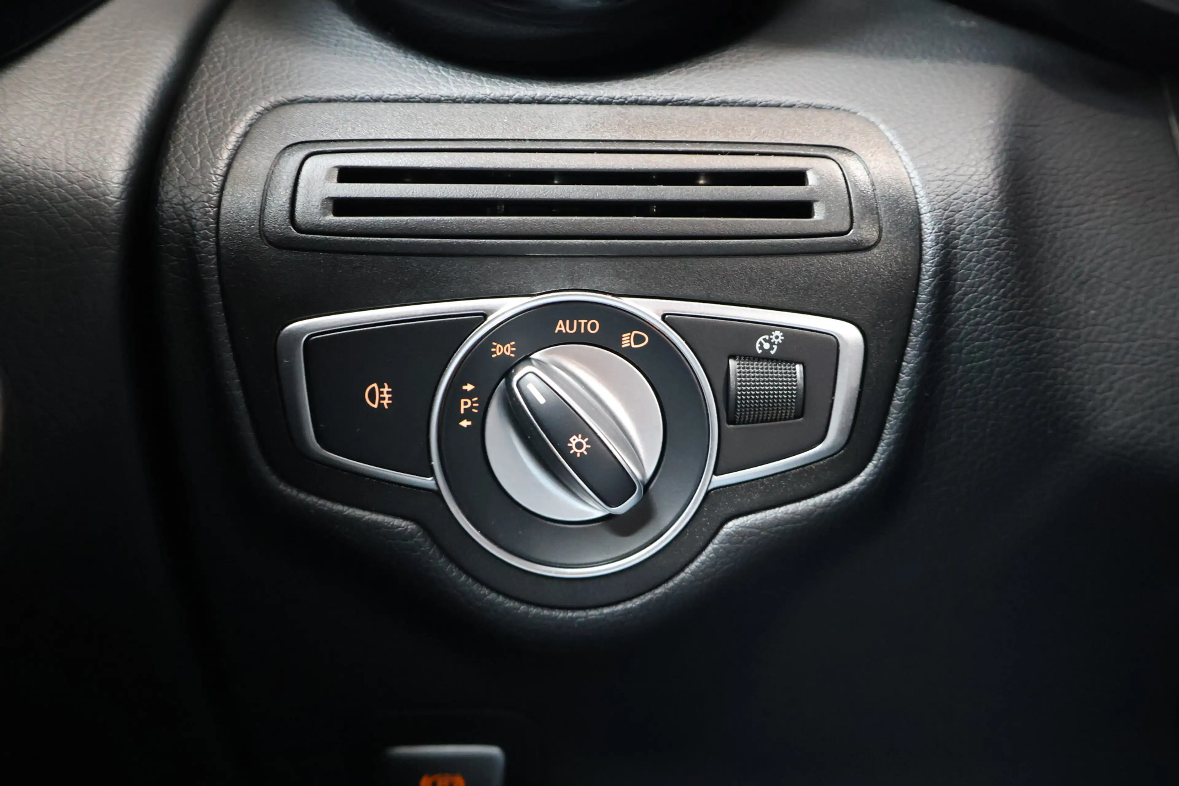 Mercedes-Benz GLC 300 300e 4MATIC Business Solution | Cam | Dab | Stoelv — photo 27
