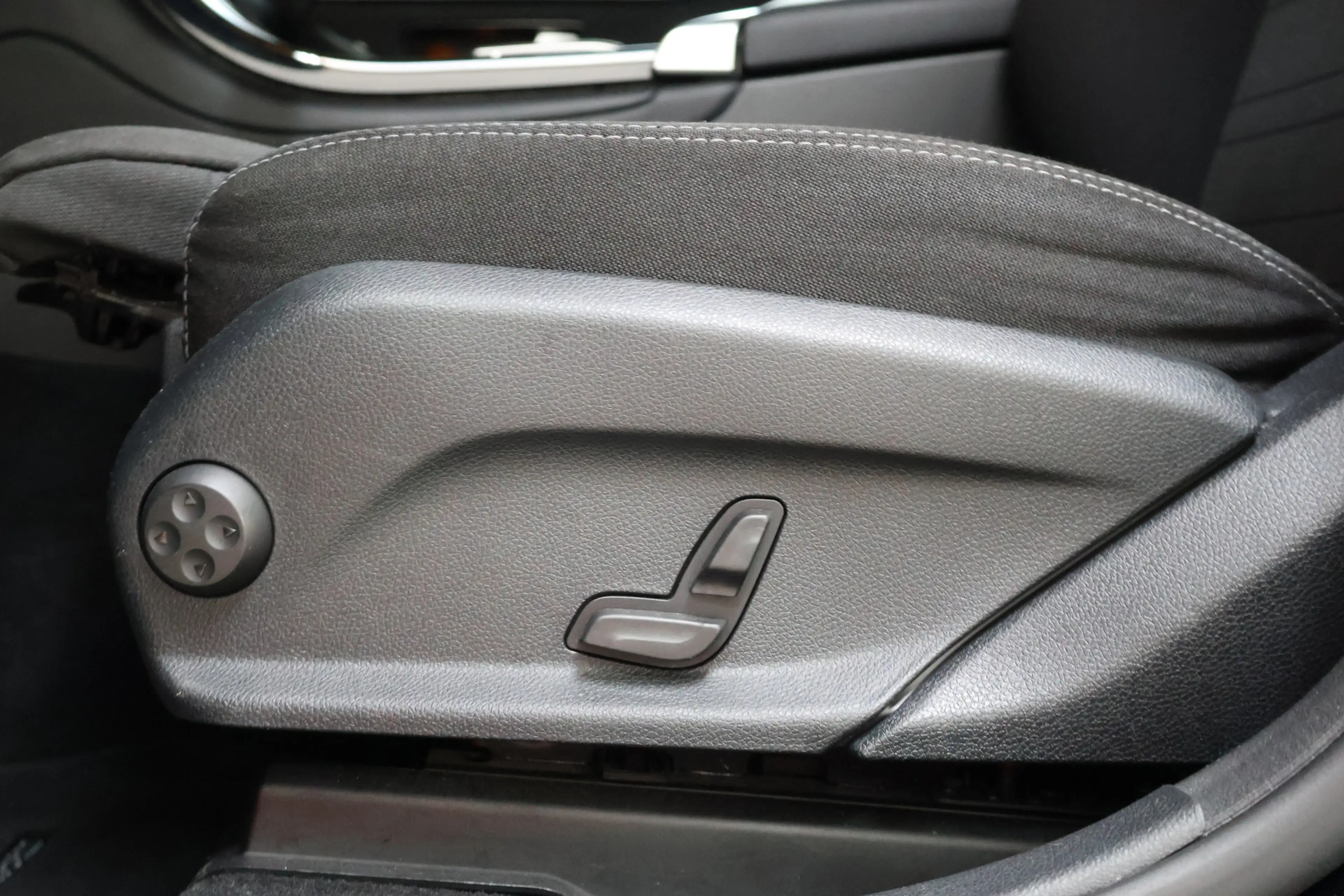 Mercedes-Benz GLC 300 300e 4MATIC Business Solution | Cam | Dab | Stoelv — photo 25