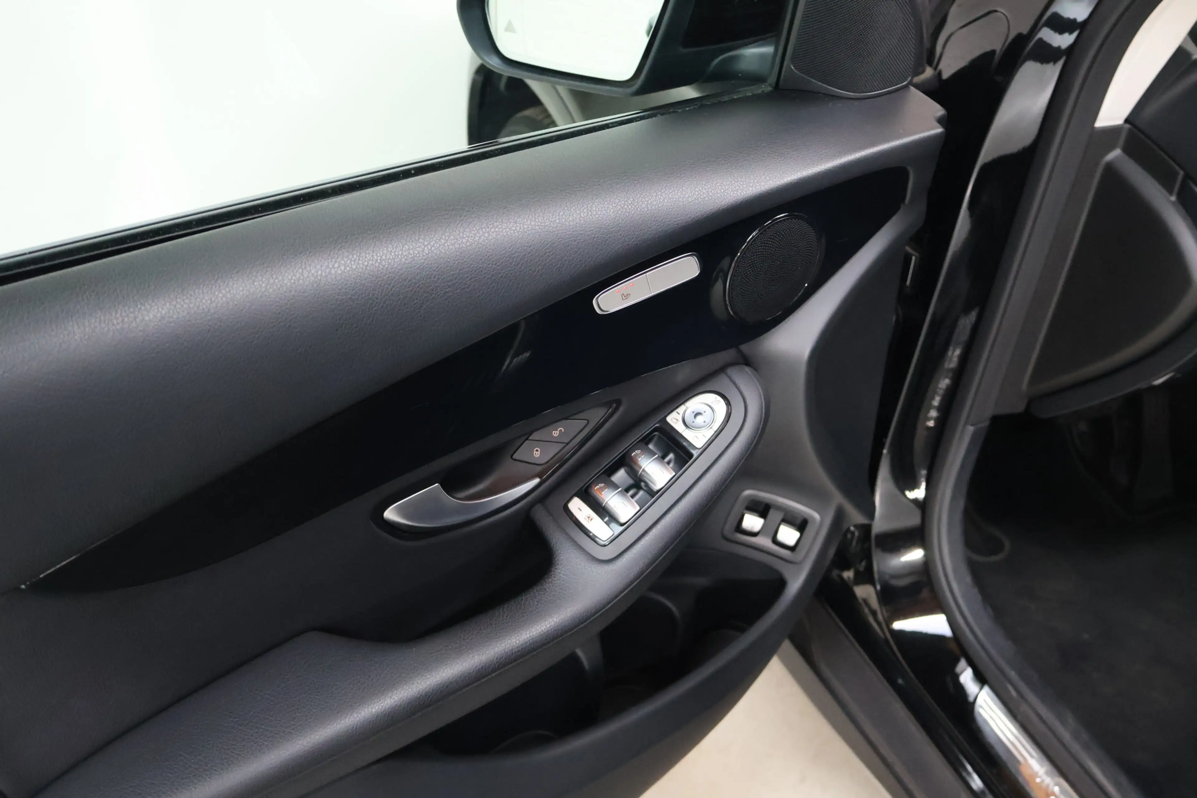 Mercedes-Benz GLC 300 300e 4MATIC Business Solution | Cam | Dab | Stoelv — photo 26