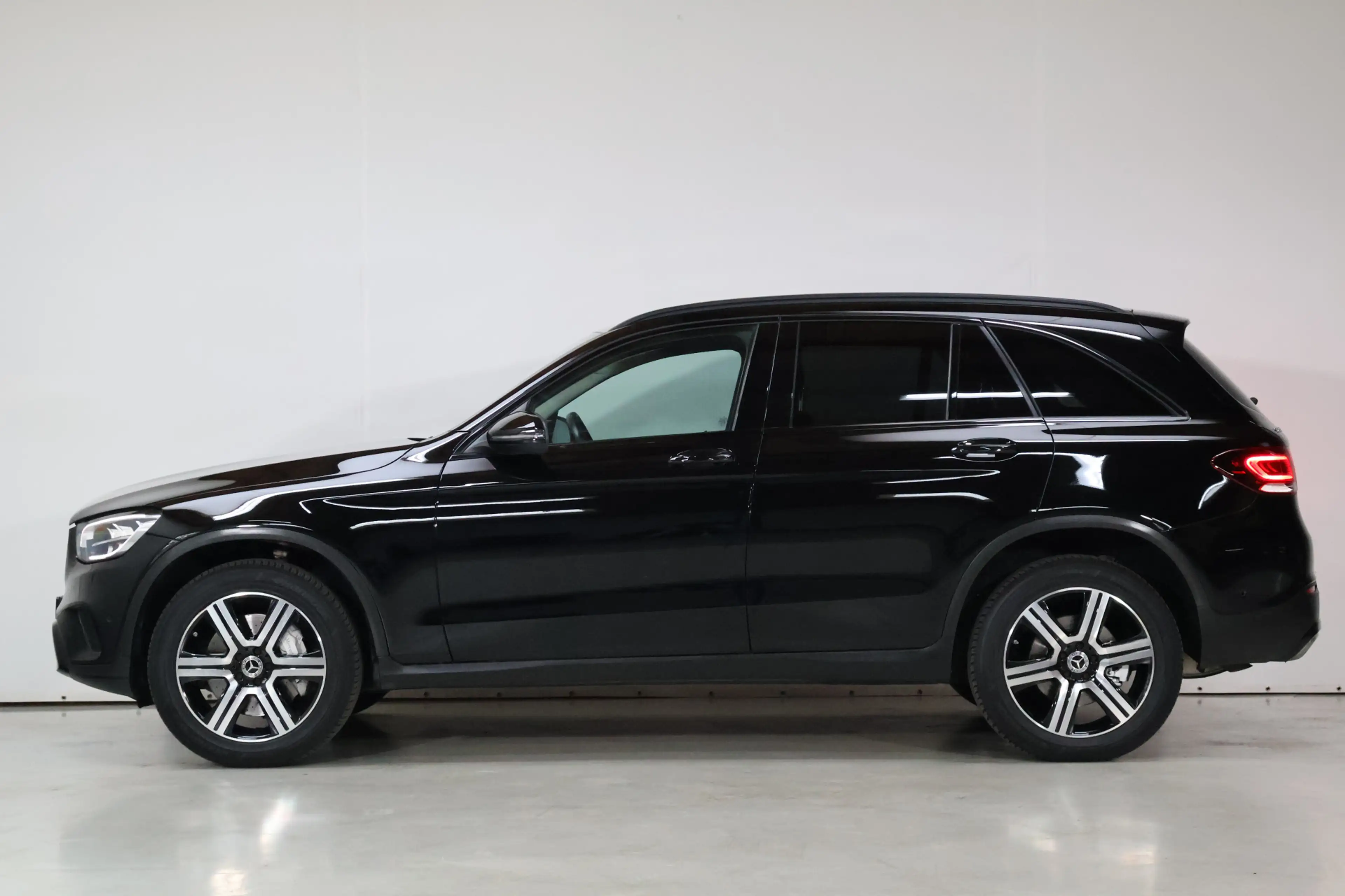 Mercedes-Benz GLC 300 300e 4MATIC Business Solution | Cam | Dab | Stoelv — photo 13