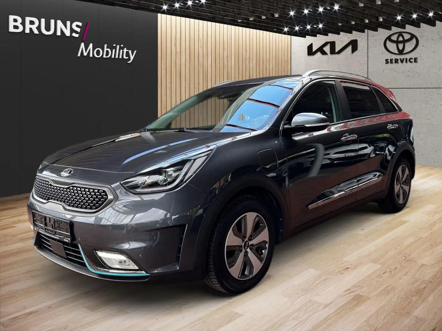 Kia Niro 1.6 PHEV DCT Spirit TECH LED Šedá - 2
