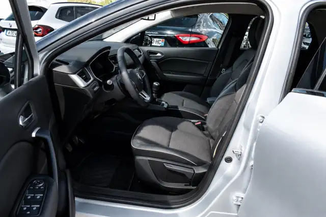 Renault Captur view 4