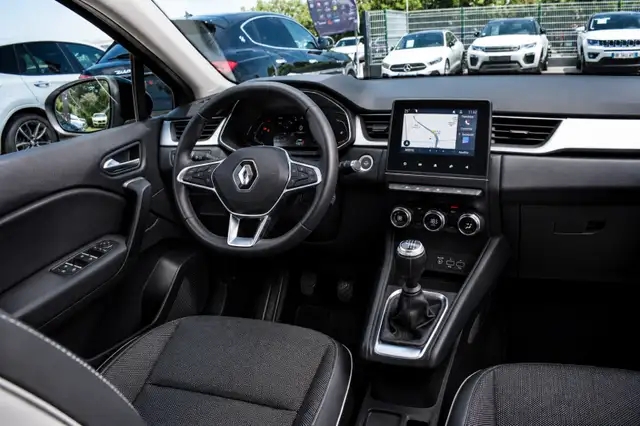 Renault Captur view 2