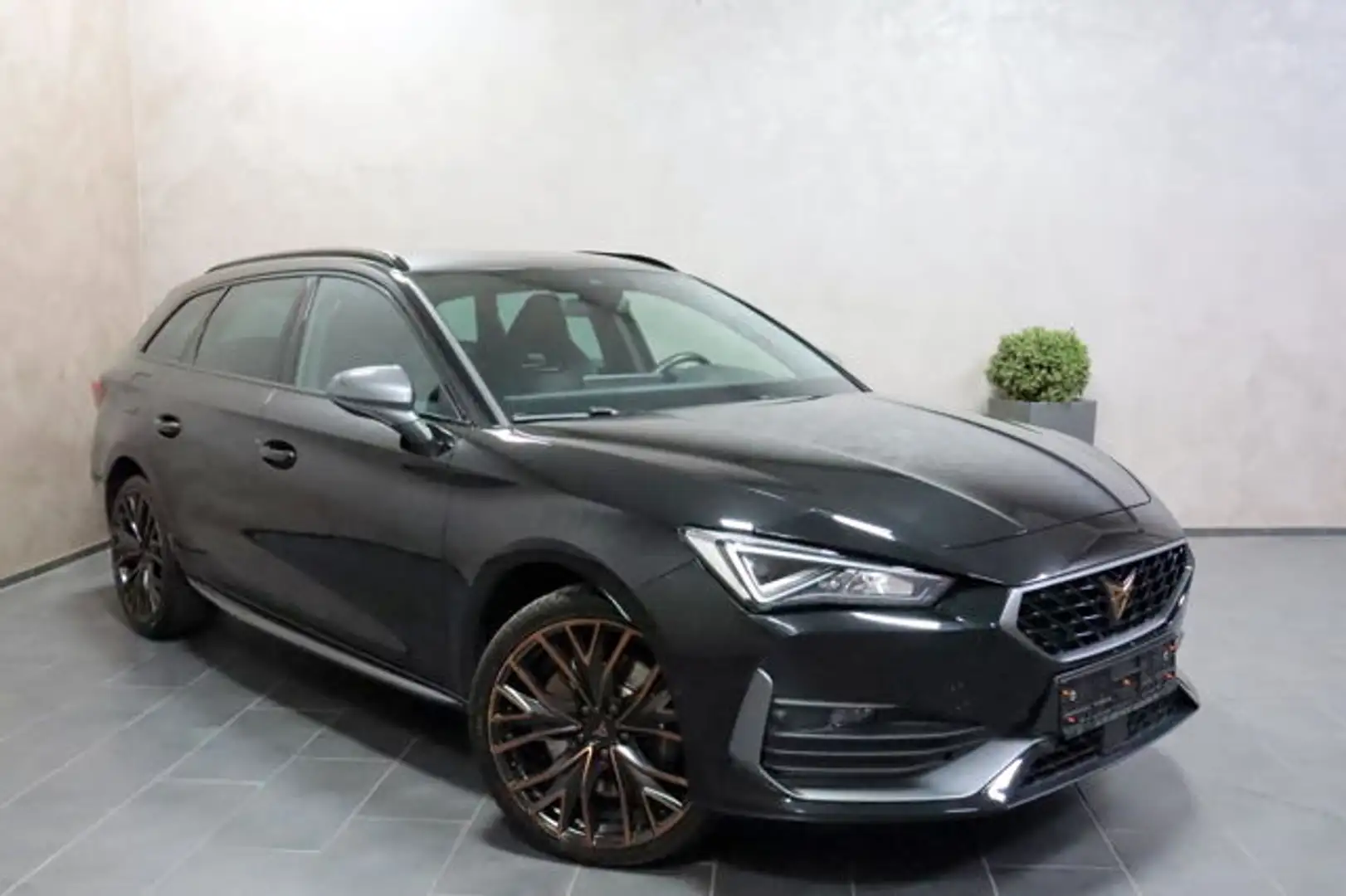 CUPRA Leon Sportstourer e-HYBRID KAMERA VIRTUAL LEDER Schwarz - 2