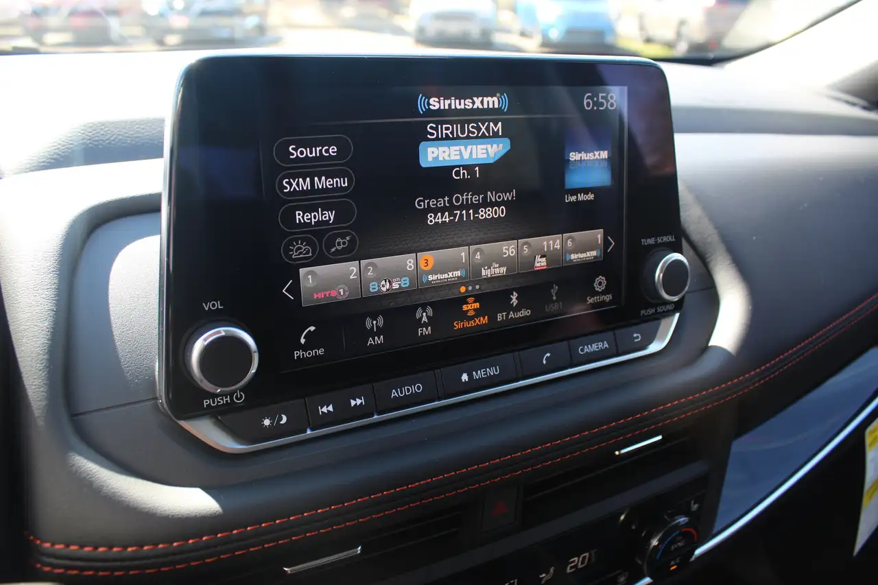 Nissan Rogue fotografie Nissan Rogue