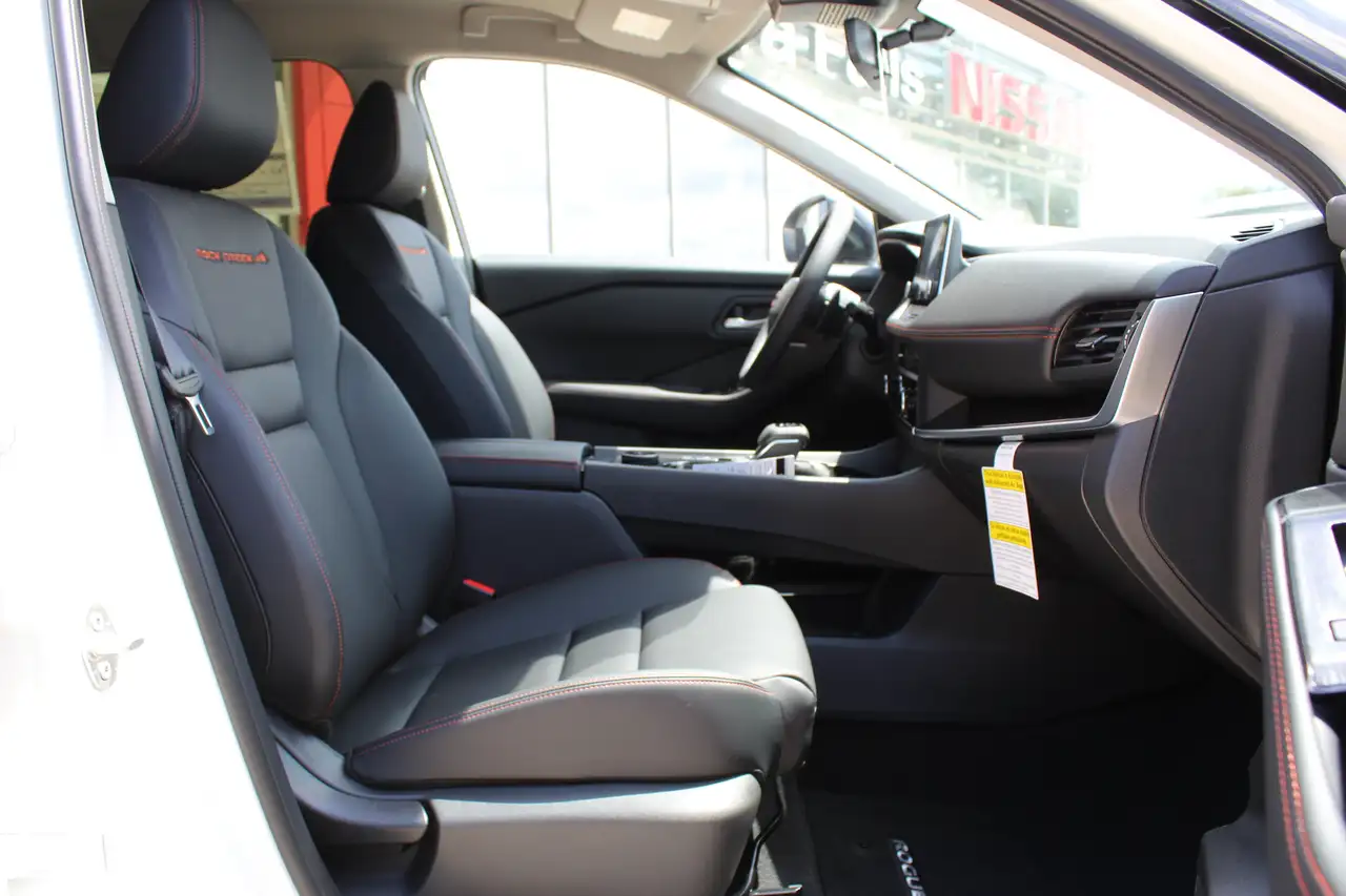 Nissan Rogue fotografie Nissan Rogue