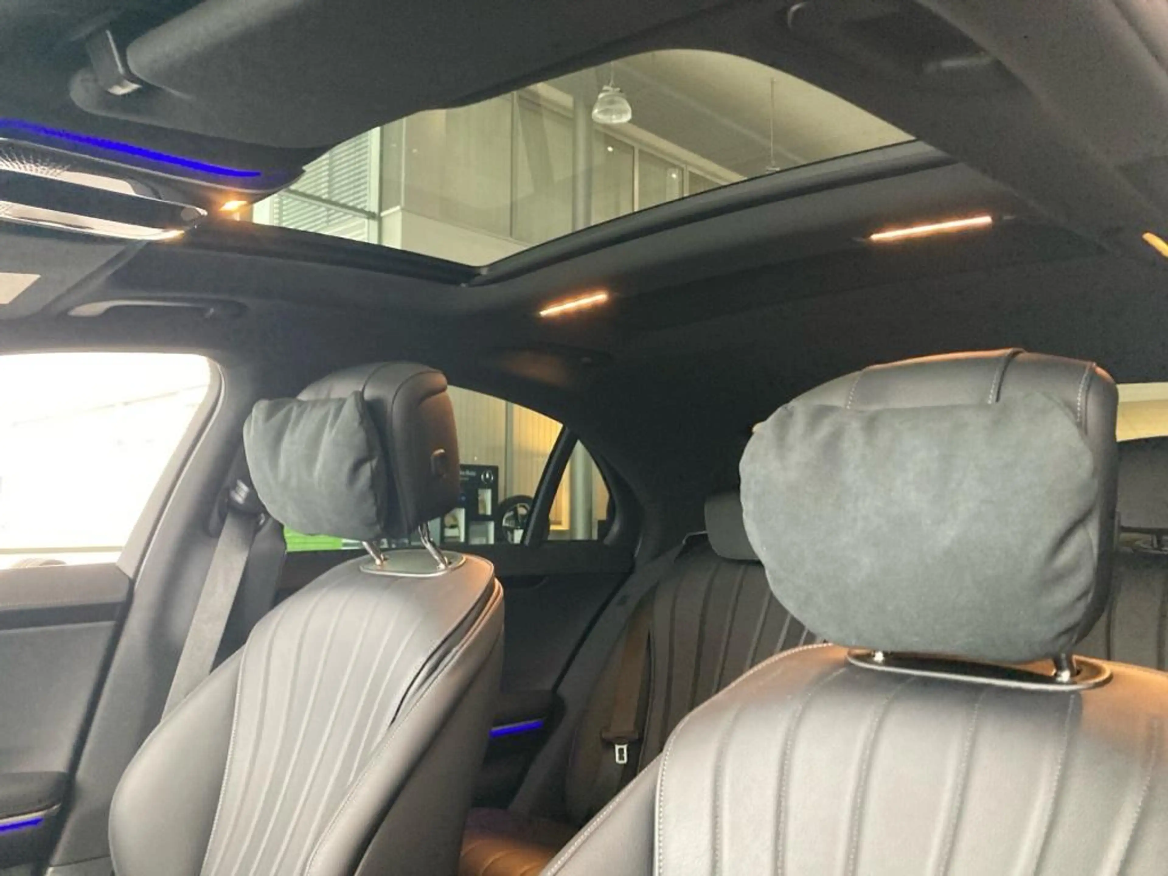 Mercedes-Benz S 350 d 4M AMG-Line+Night+AIRMATIC+DISTRON+Pano — photo 15