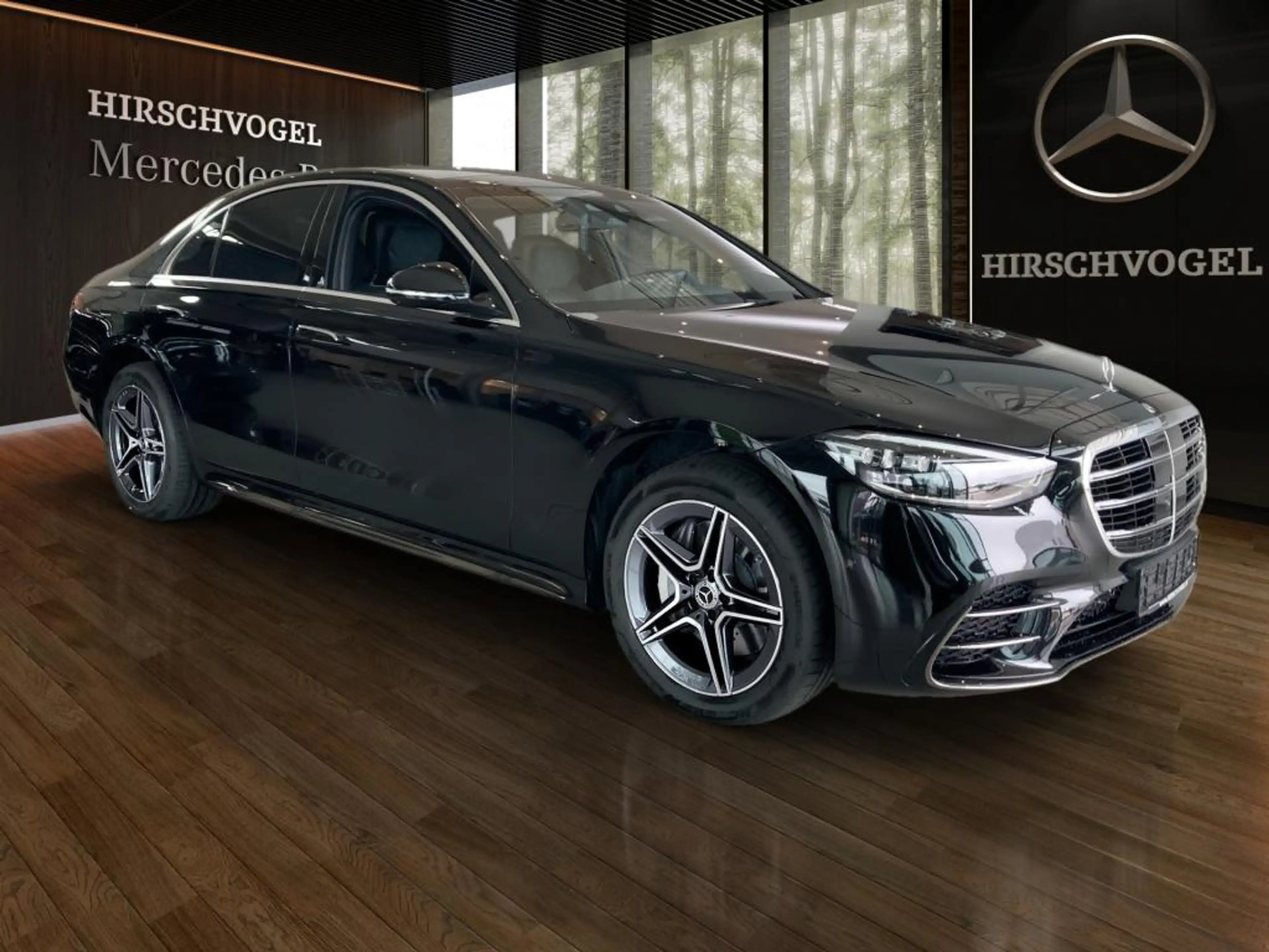 Mercedes-Benz S 350 d 4M AMG-Line+Night+AIRMATIC+DISTRON+Pano — photo 4