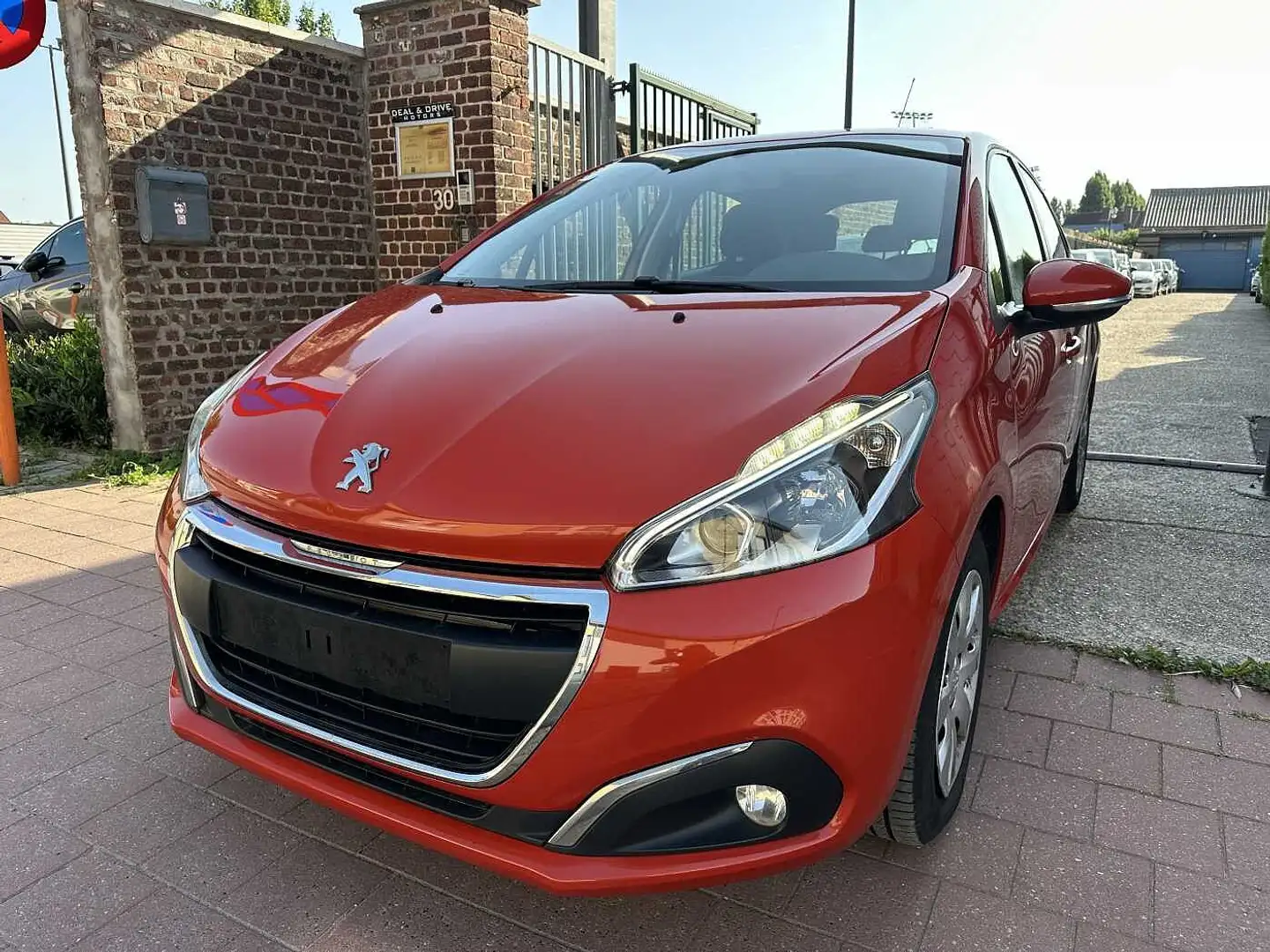 Peugeot 208 1.2 I MET 78DKM  PROBLEEM MOTOR Orange - 1