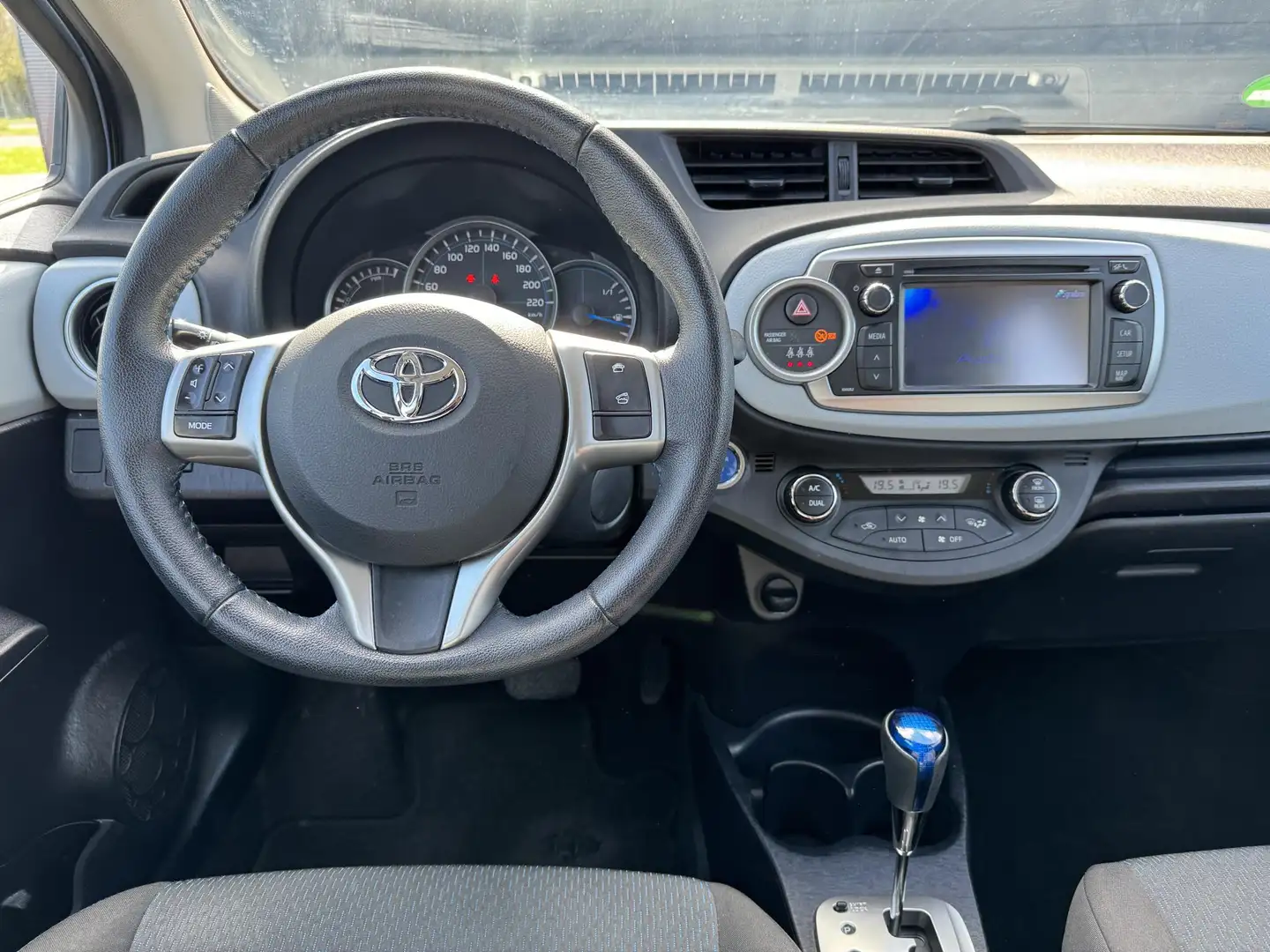 Toyota Yaris 1.5 Full Hybrid Aspiration Automaat Hybride,2e Eig Blauw - 2