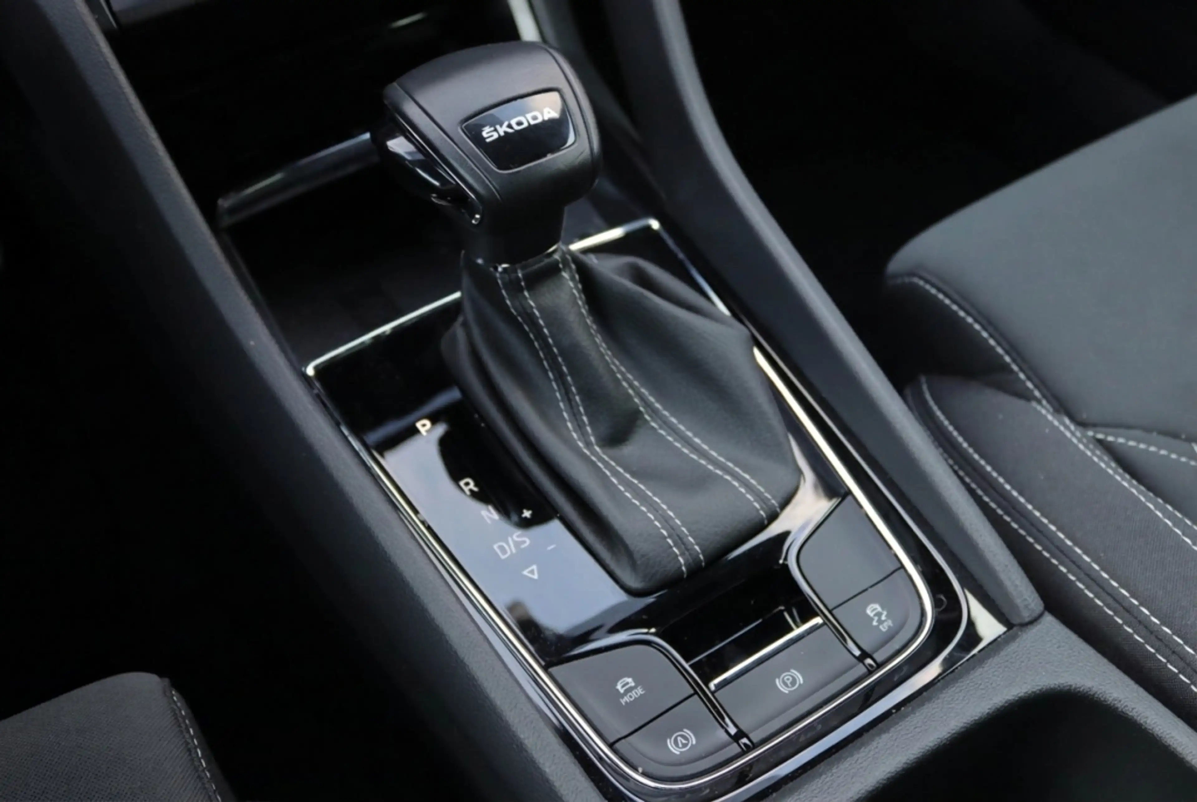 Skoda Karoq Sportline 1.5 TSI Camera l Elektrische Acherklep l — photo 22
