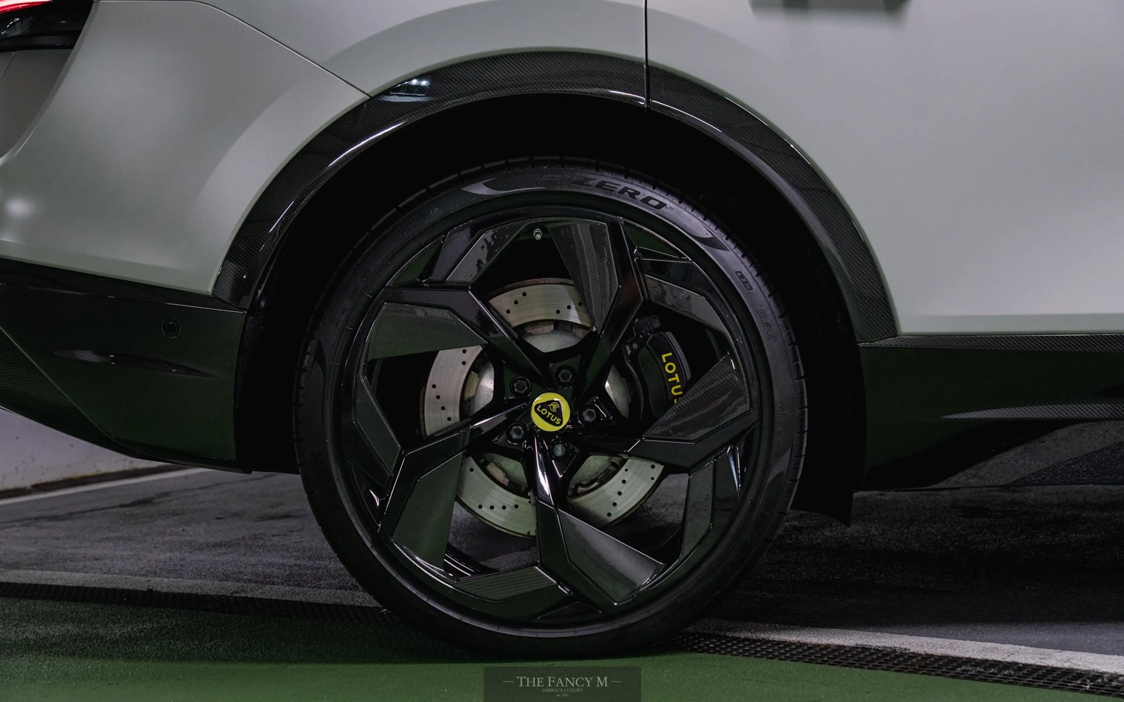 Lotus Eletre Eletre R 112kWh — photo 7