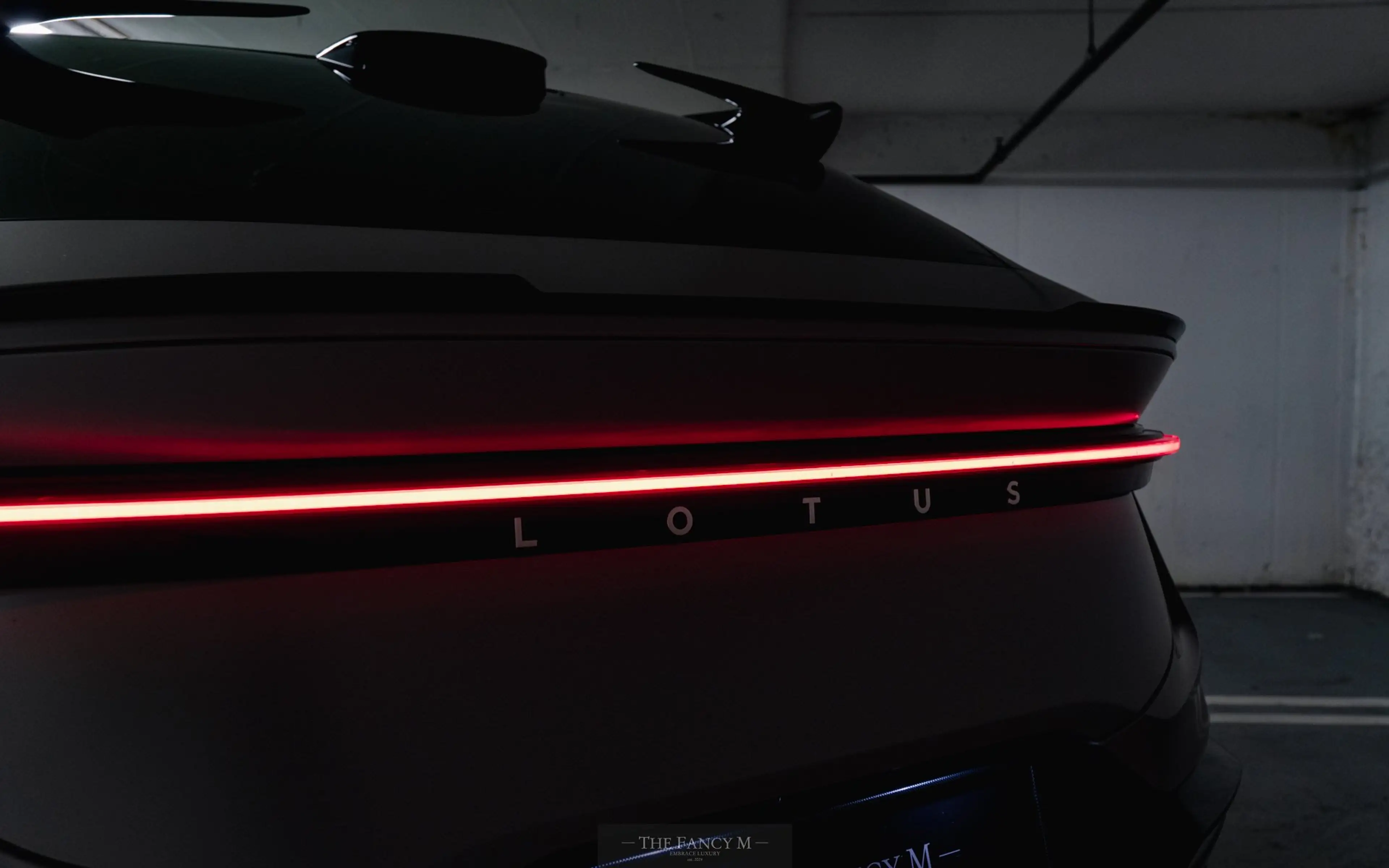 Lotus Eletre Eletre R 112kWh — photo 12
