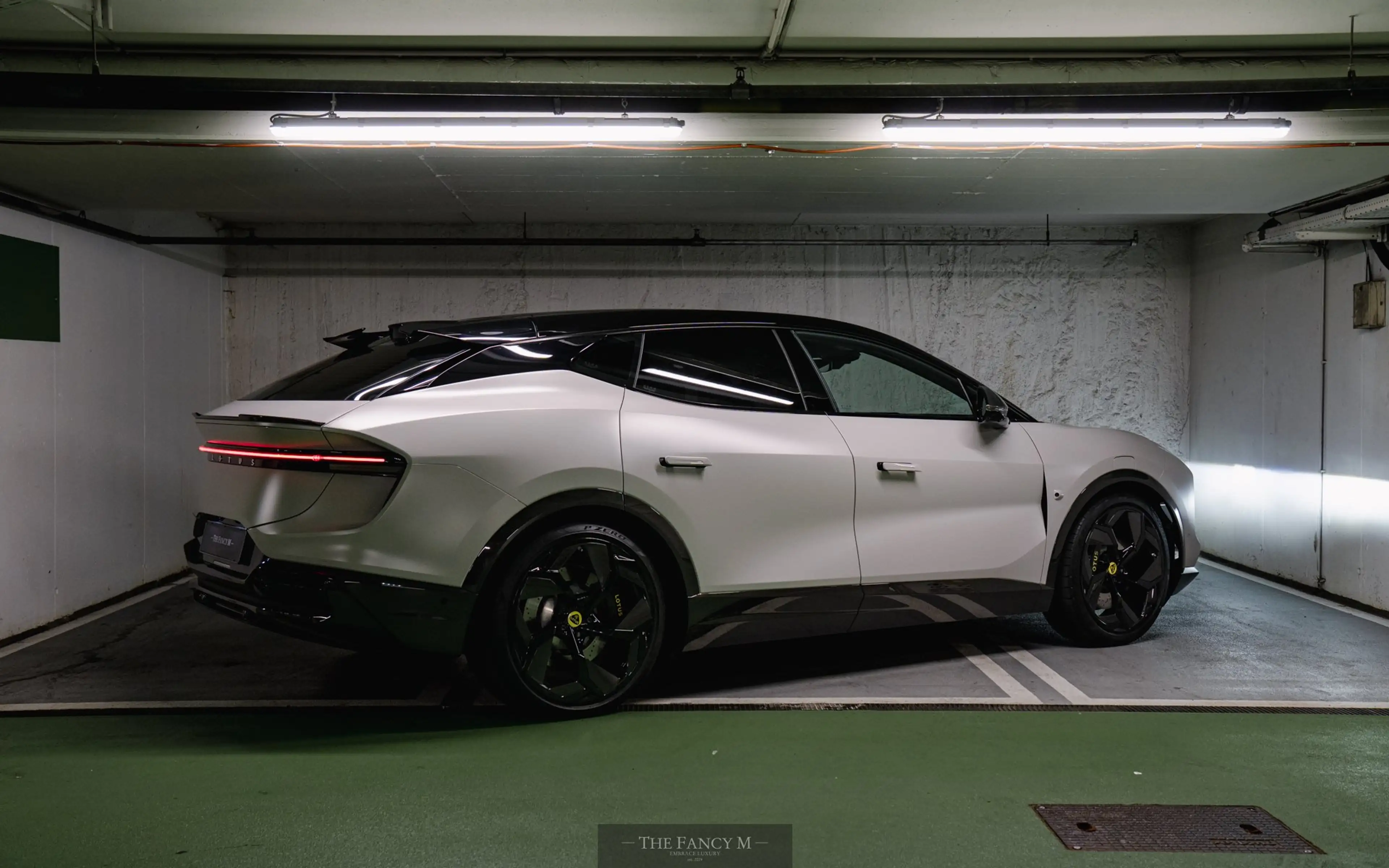Lotus Eletre Eletre R 112kWh — photo 2