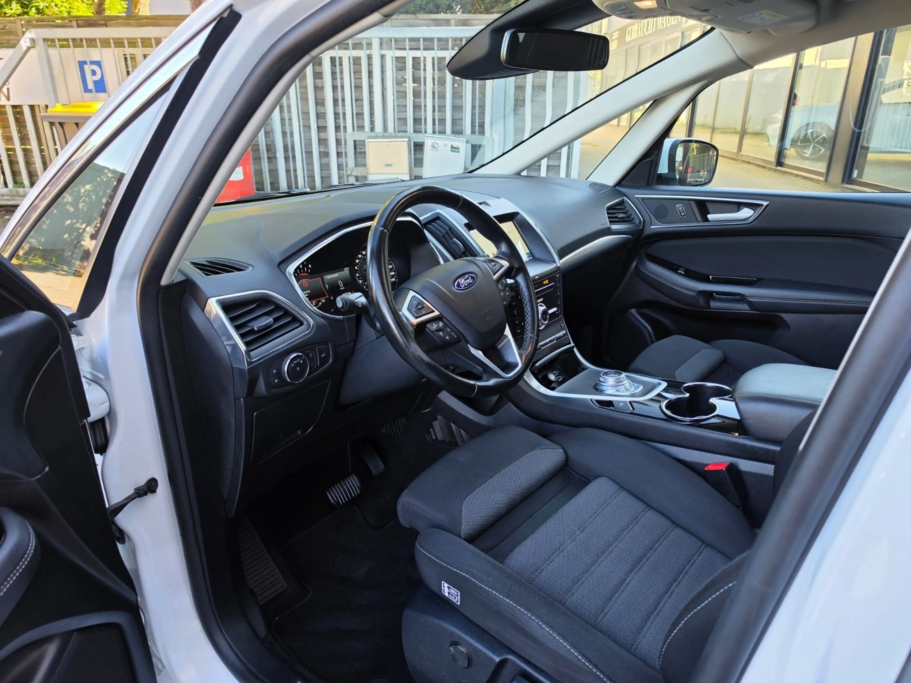 Ford S-Max Titanium 190PS Pano ACC BLIND 360°CarPL 1H — photo 13