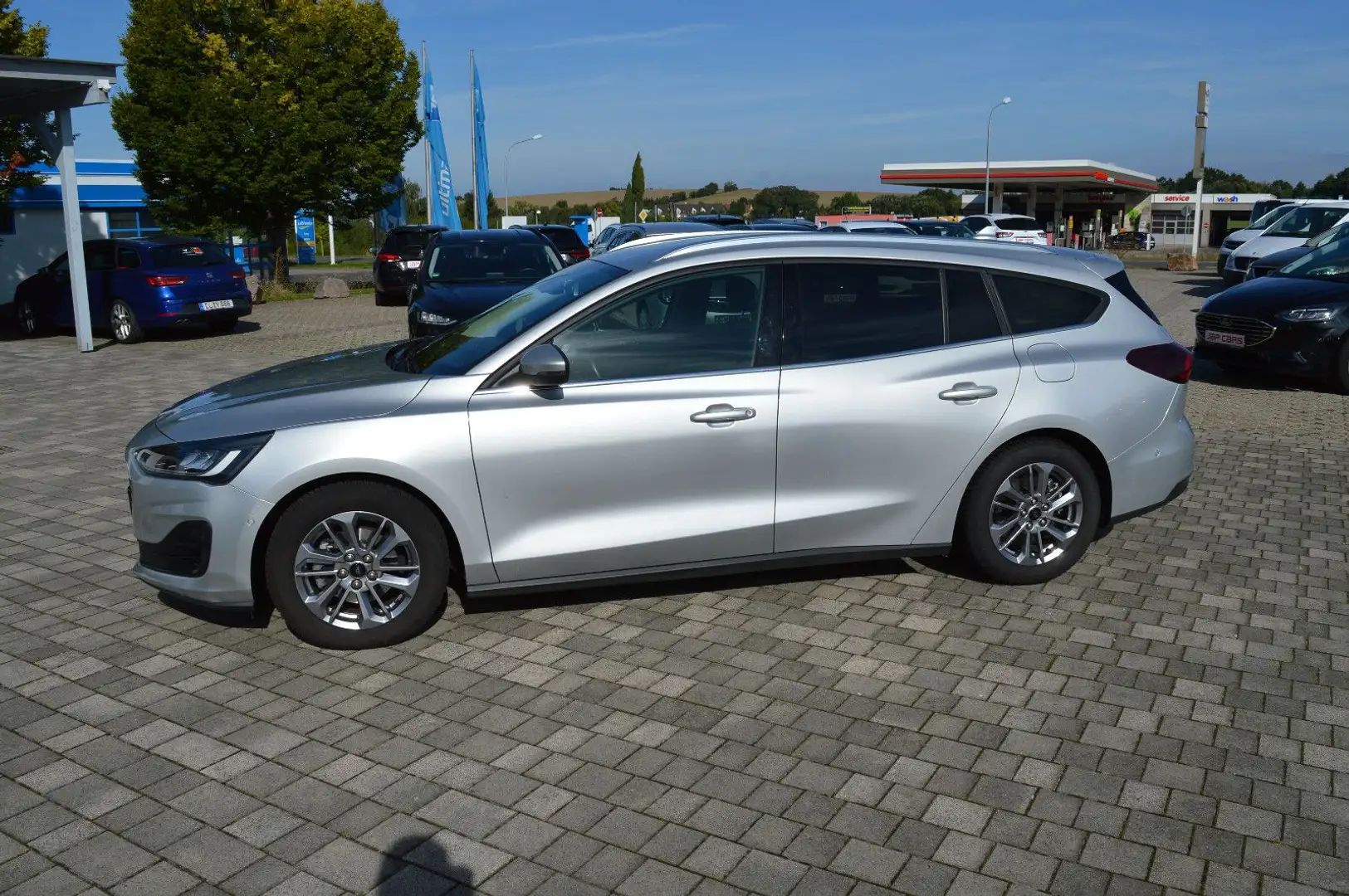 Ford Focus 1.5 EcoBlue Automatik Titanium X Silber - 2