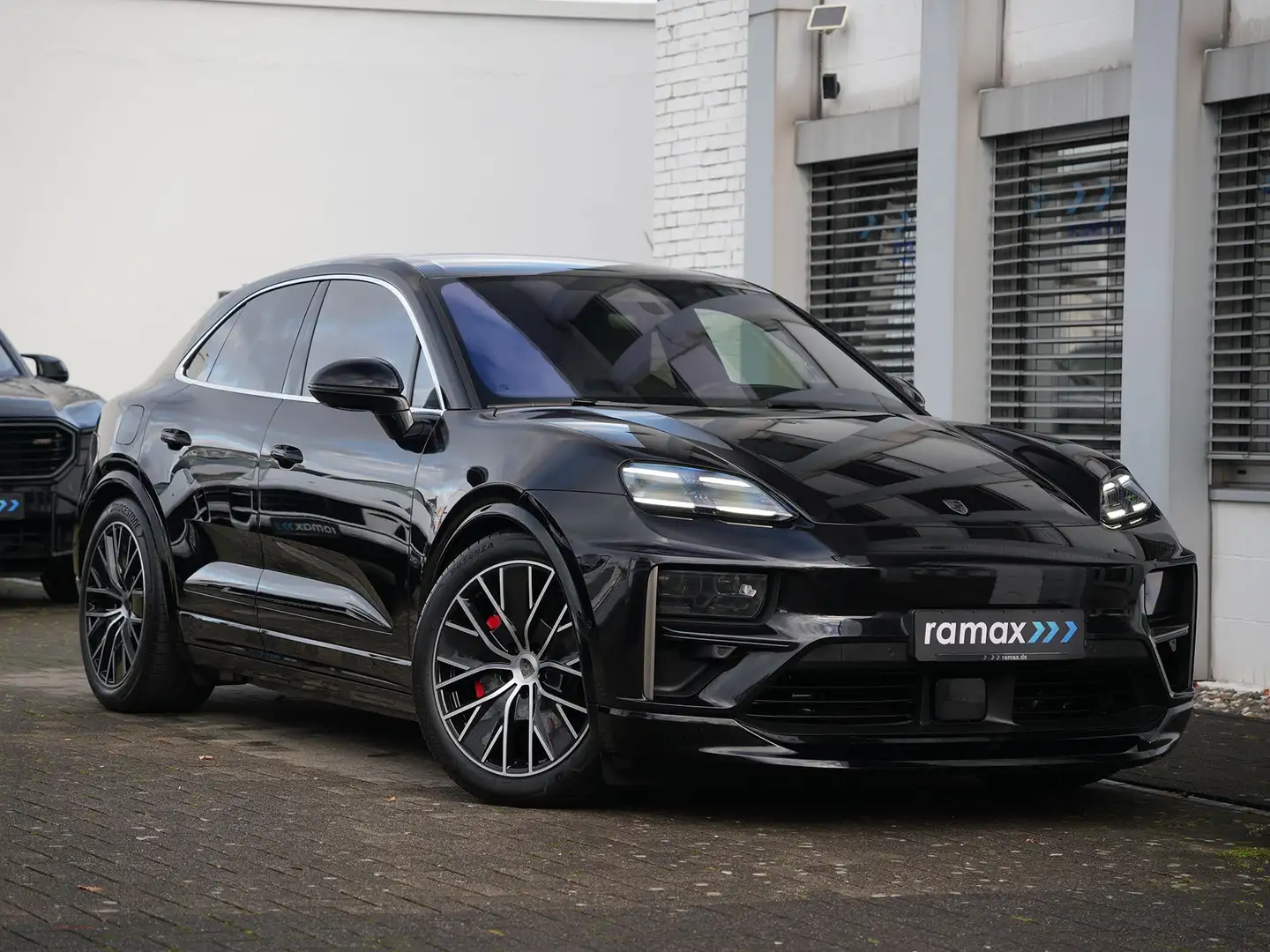 Porsche Macan Macan Turbo E BURMESTER-PAS. DISPLAY-LEDER BEIGE Noir - 1