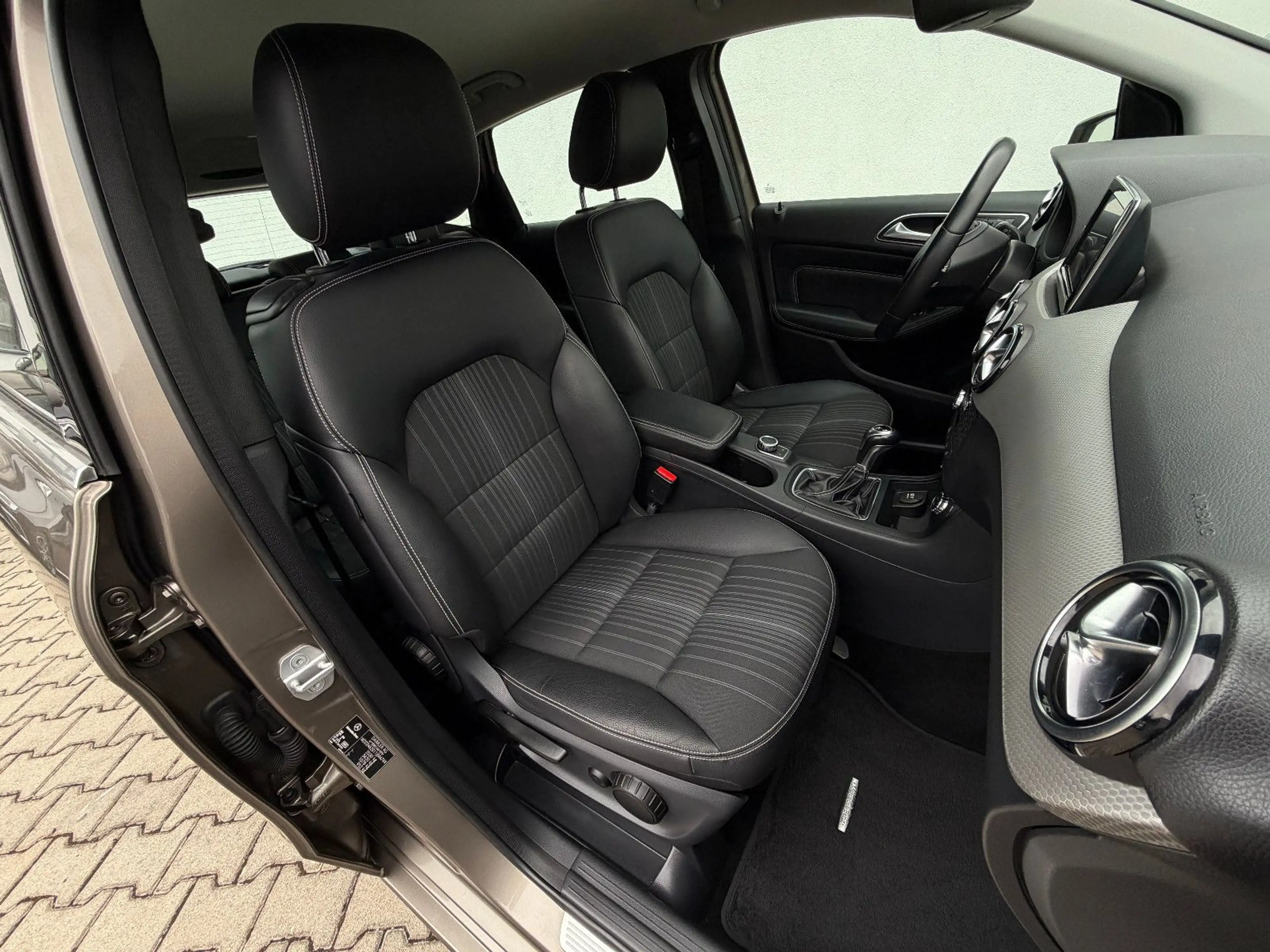 Mercedes-Benz B 200 CDI *Sportpaket*Navi*el.Sitz*Klimaaut.* — photo 14