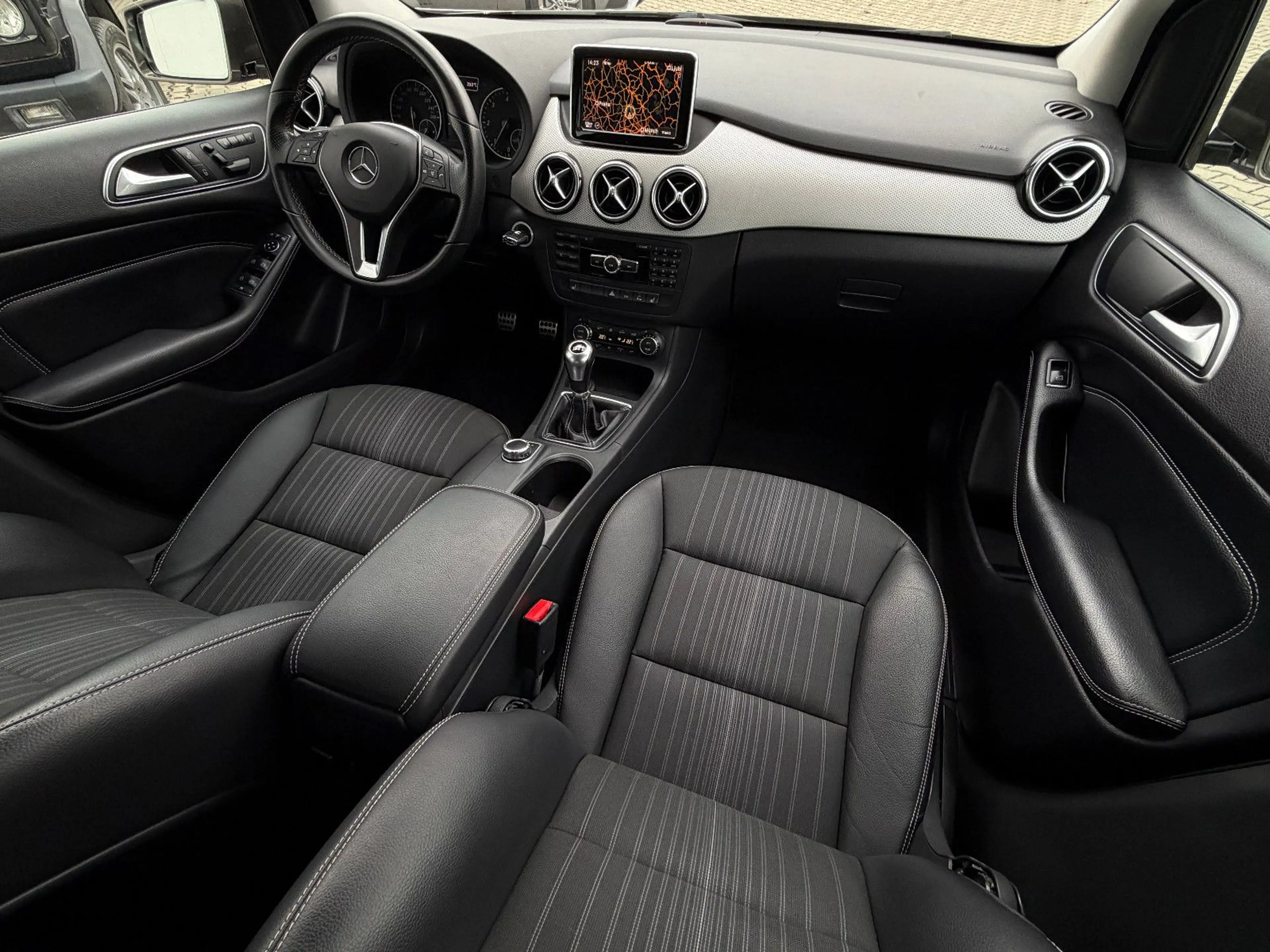 Mercedes-Benz B 200 CDI *Sportpaket*Navi*el.Sitz*Klimaaut.* — photo 13