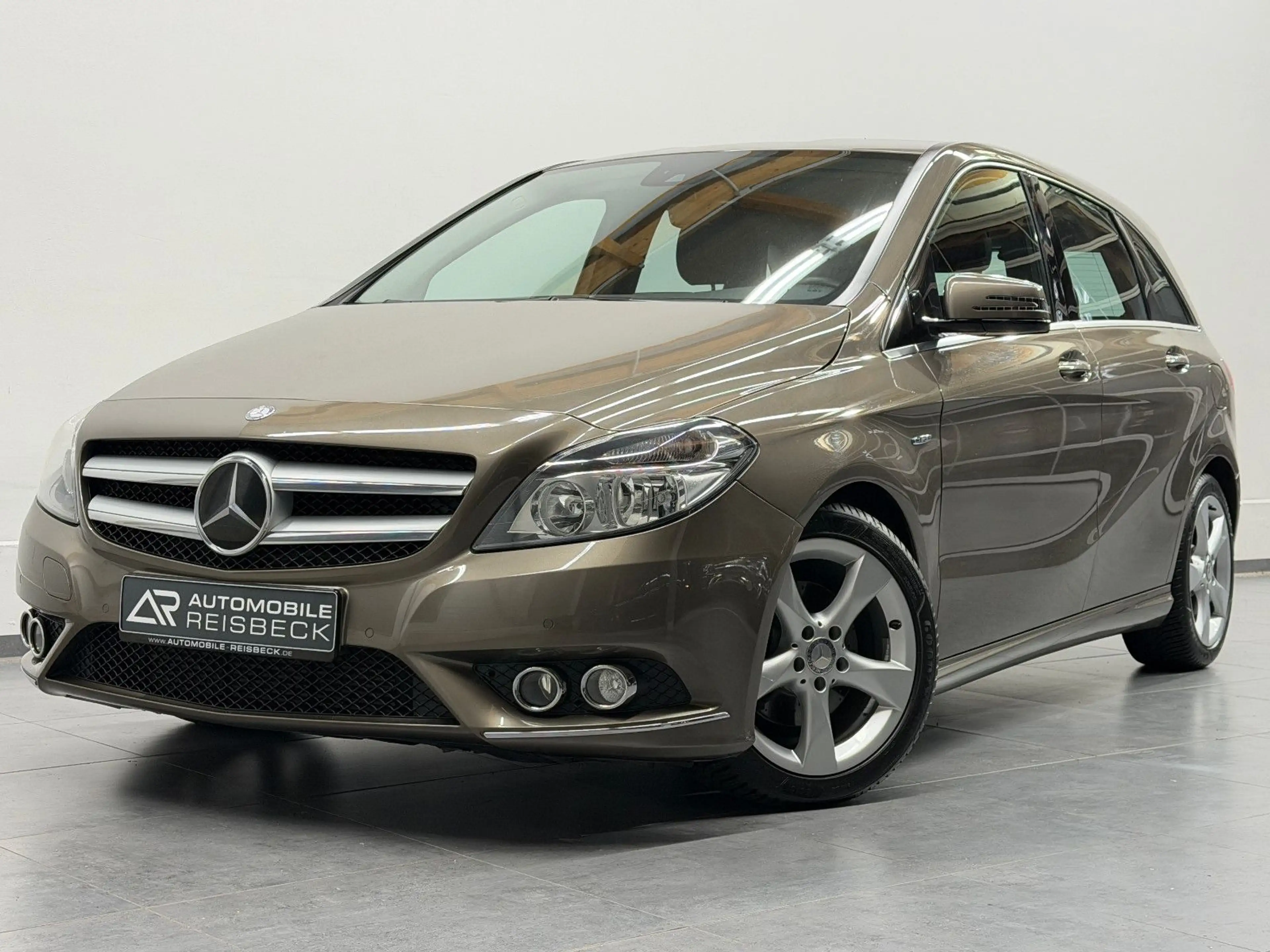 Mercedes-Benz B 200 CDI *Sportpaket*Navi*el.Sitz*Klimaaut.* — photo 2