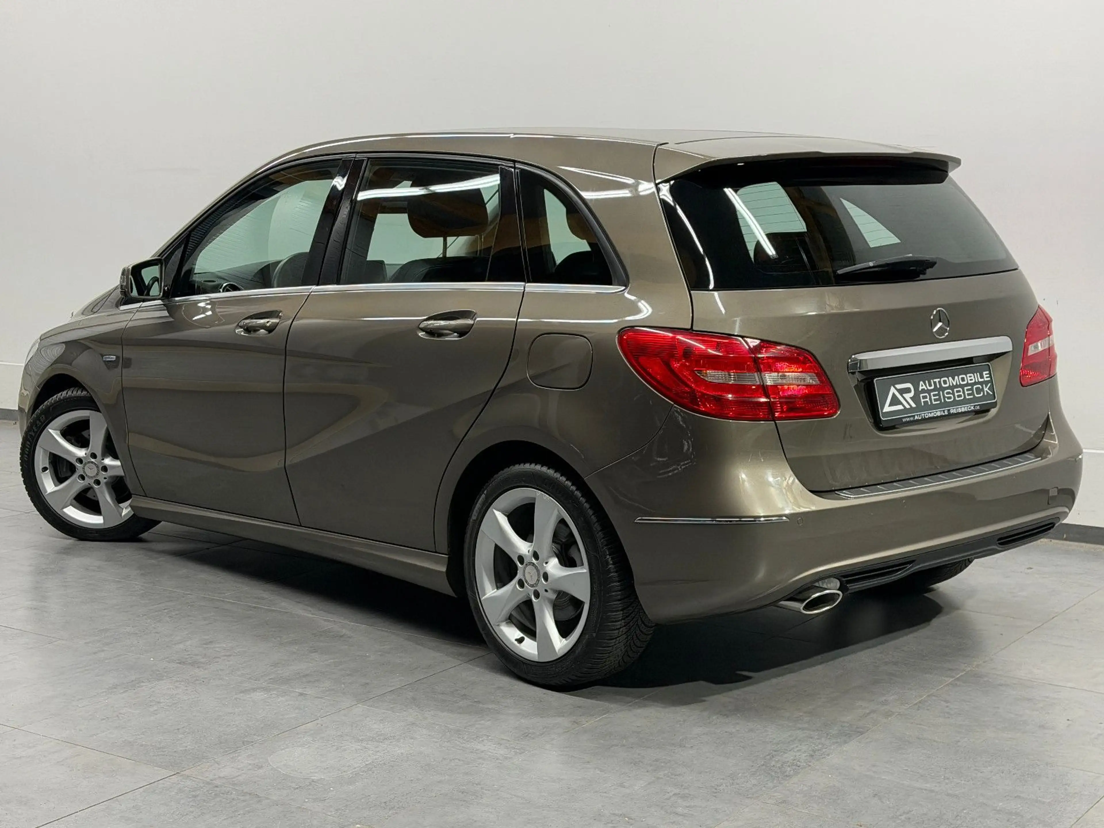 Mercedes-Benz B 200 CDI *Sportpaket*Navi*el.Sitz*Klimaaut.* — photo 4