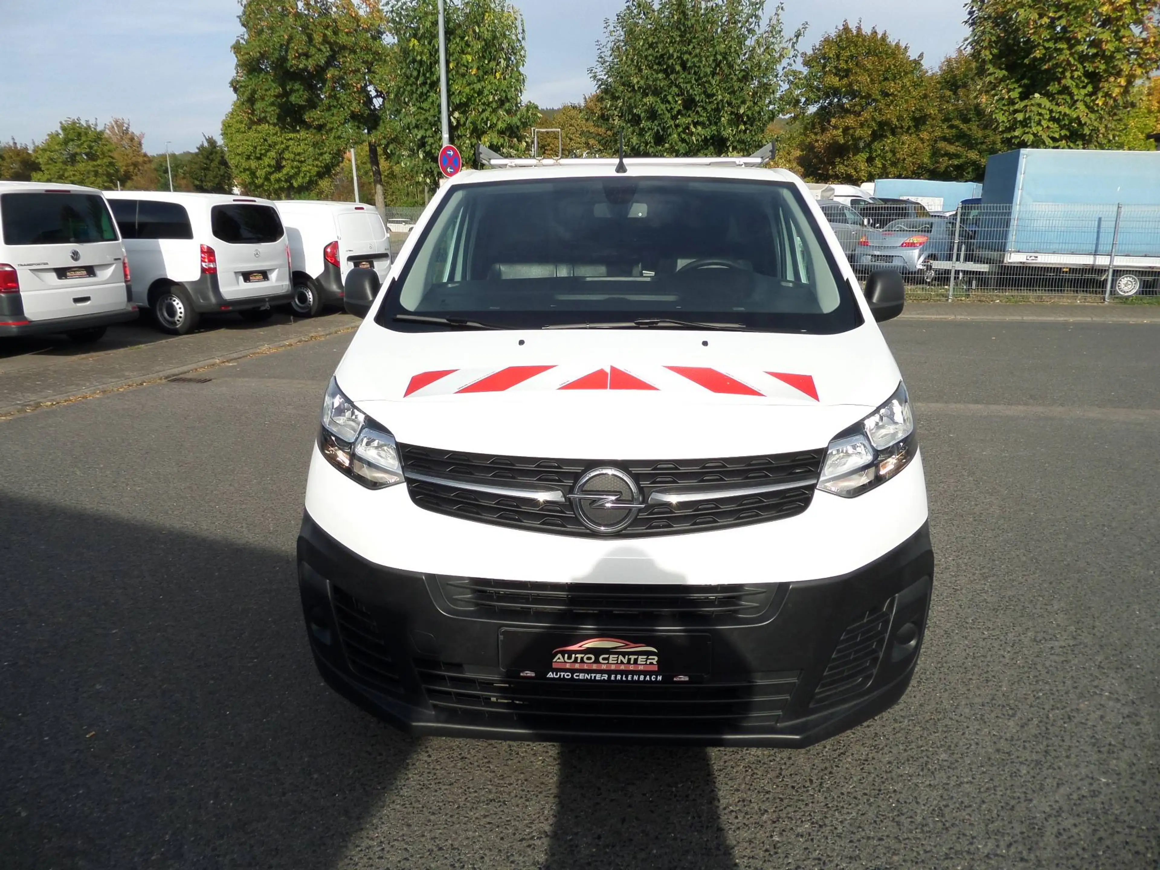 Opel Vivaro Edition L2+Sortimo+Schraubstock+Dachträger+Navi+Klima+Tempo+Cam+1.Hand+3xTeil-Leder — photo 5