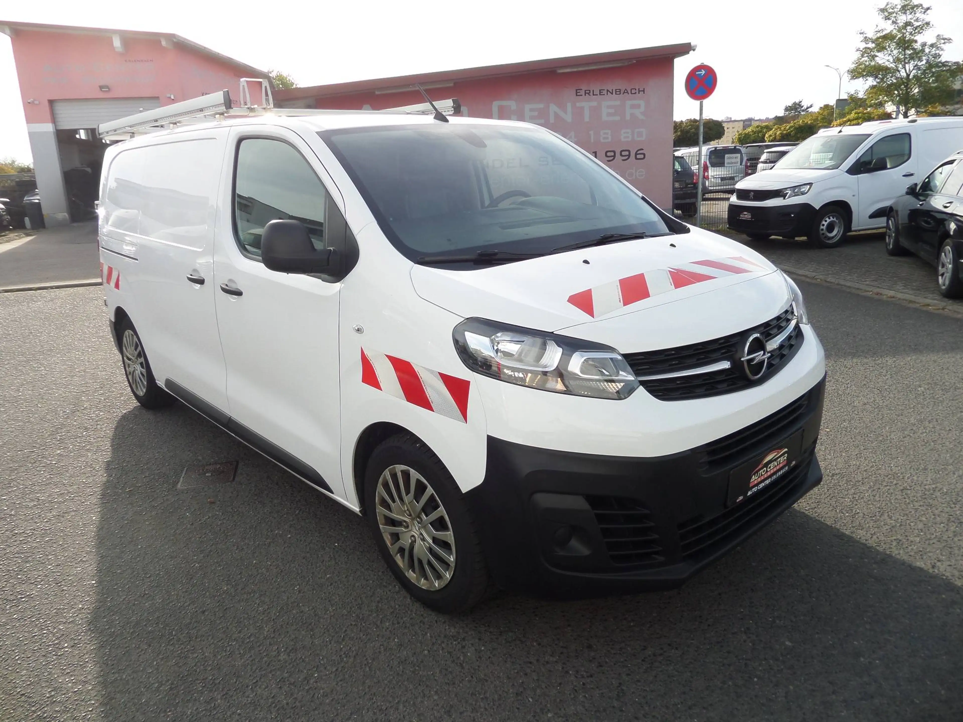 Opel Vivaro Edition L2+Sortimo+Schraubstock+Dachträger+Navi+Klima+Tempo+Cam+1.Hand+3xTeil-Leder — photo 2