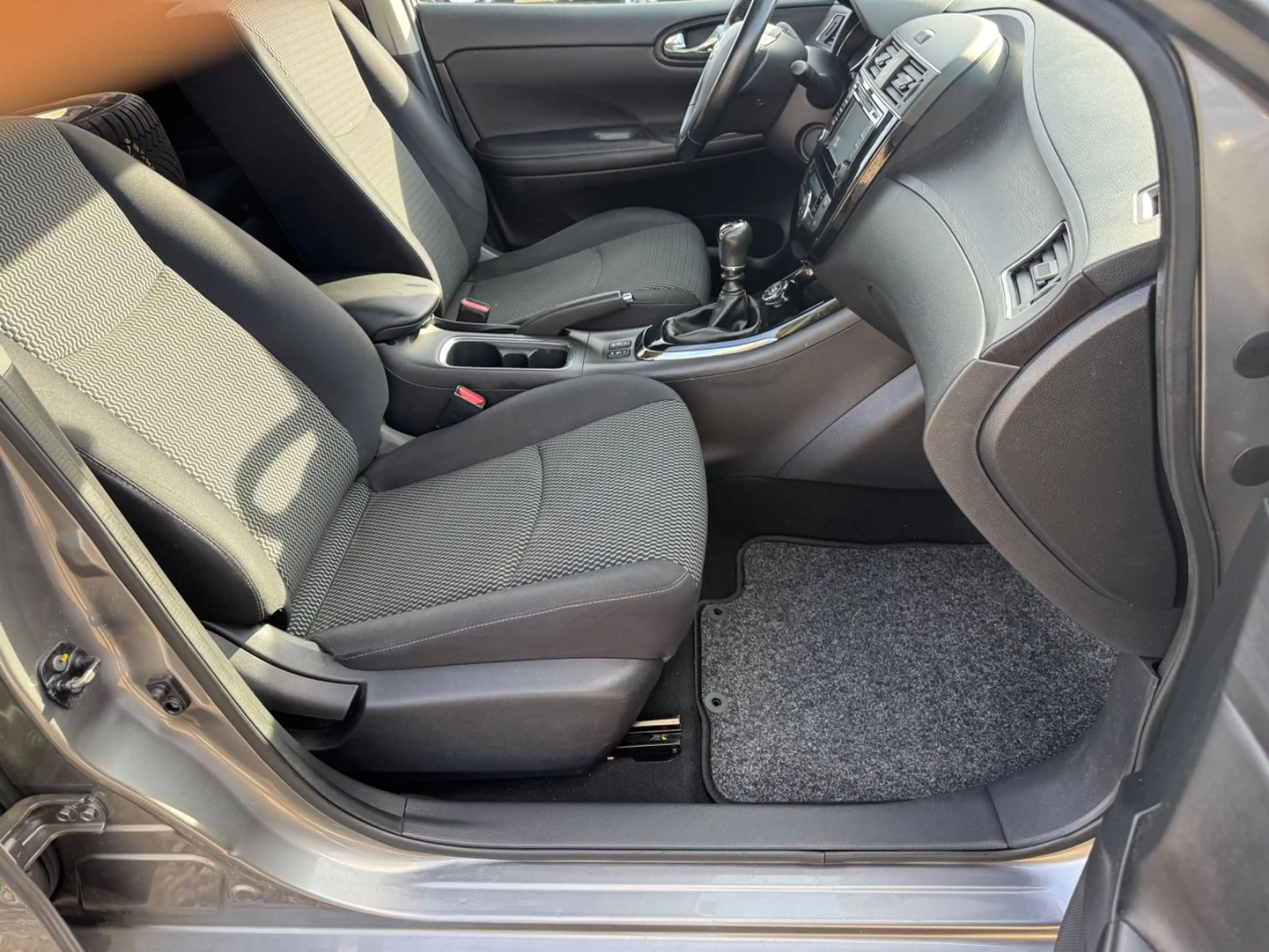 Nissan Pulsar 1.5 Diesel N-Tec Navi Kamera Sitzeizung — photo 8