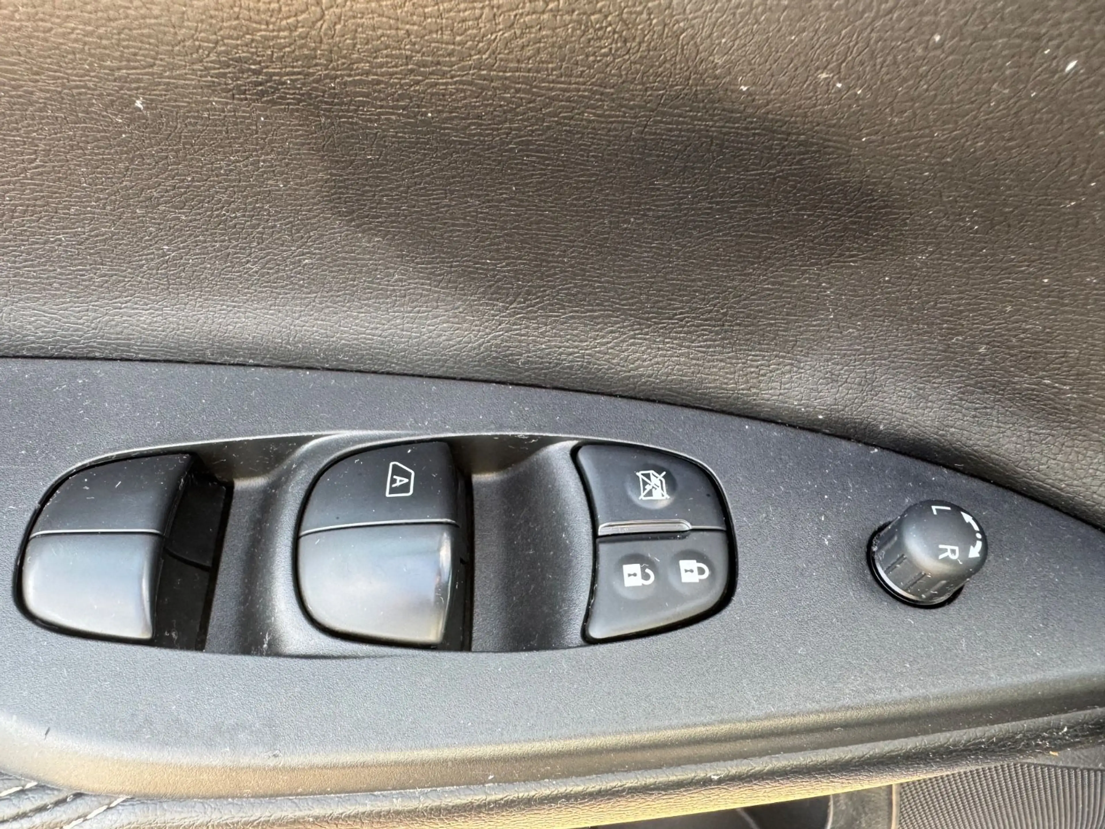 Nissan Pulsar 1.5 Diesel N-Tec Navi Kamera Sitzeizung — photo 12
